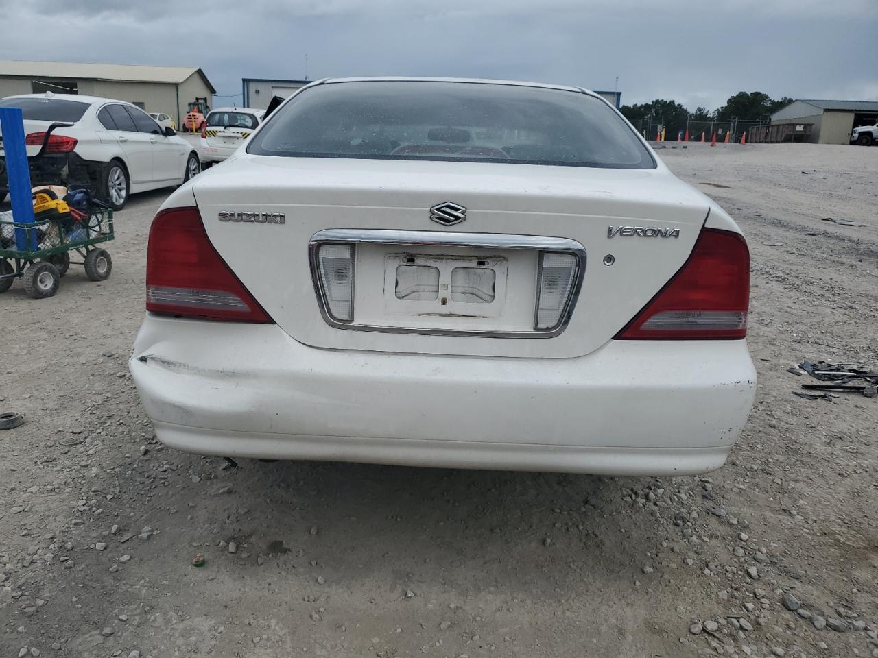 2004 Suzuki Verona S White vin: KL5VJ52L04B108738