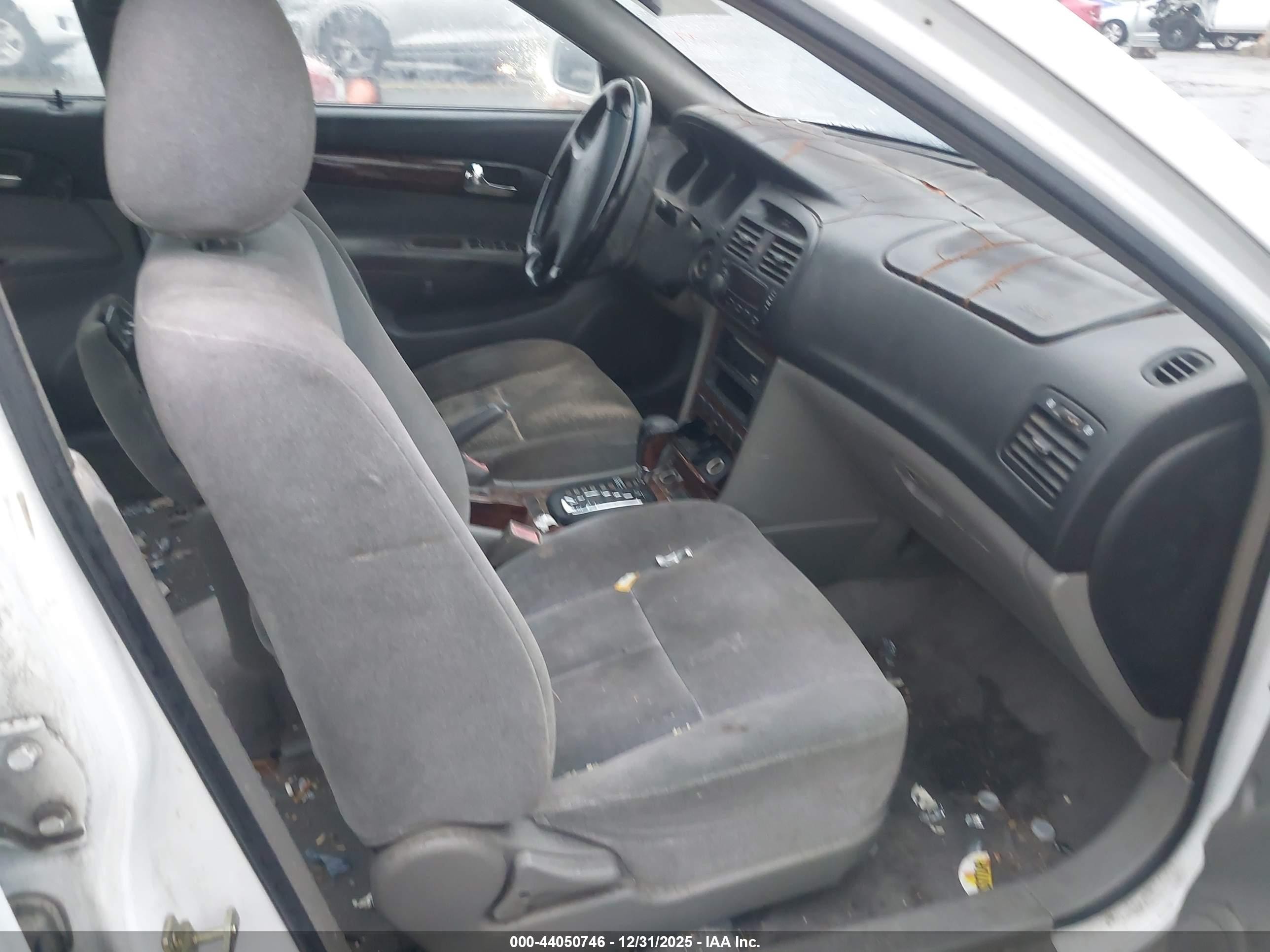2004 Suzuki Verona Lx/s White vin: KL5VJ52LX4B103272
