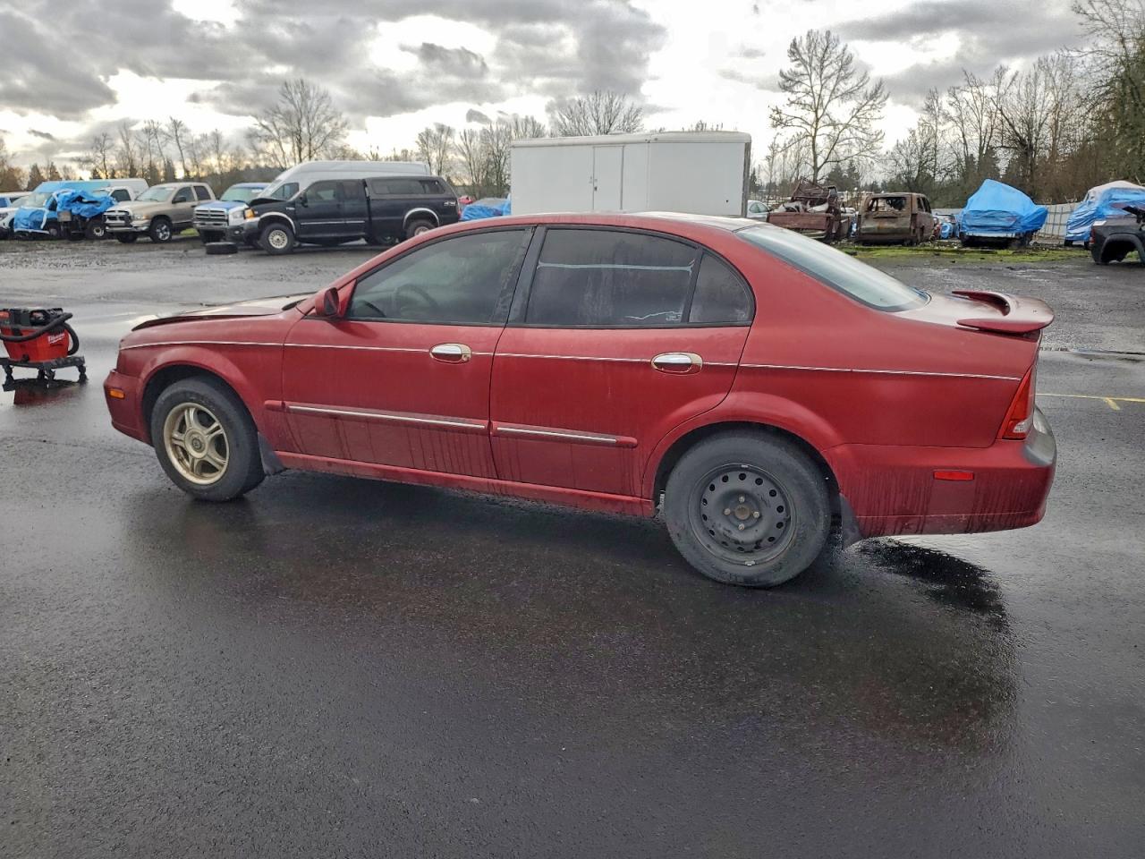 2005 Suzuki Verona S Red vin: KL5VJ56L65B155039