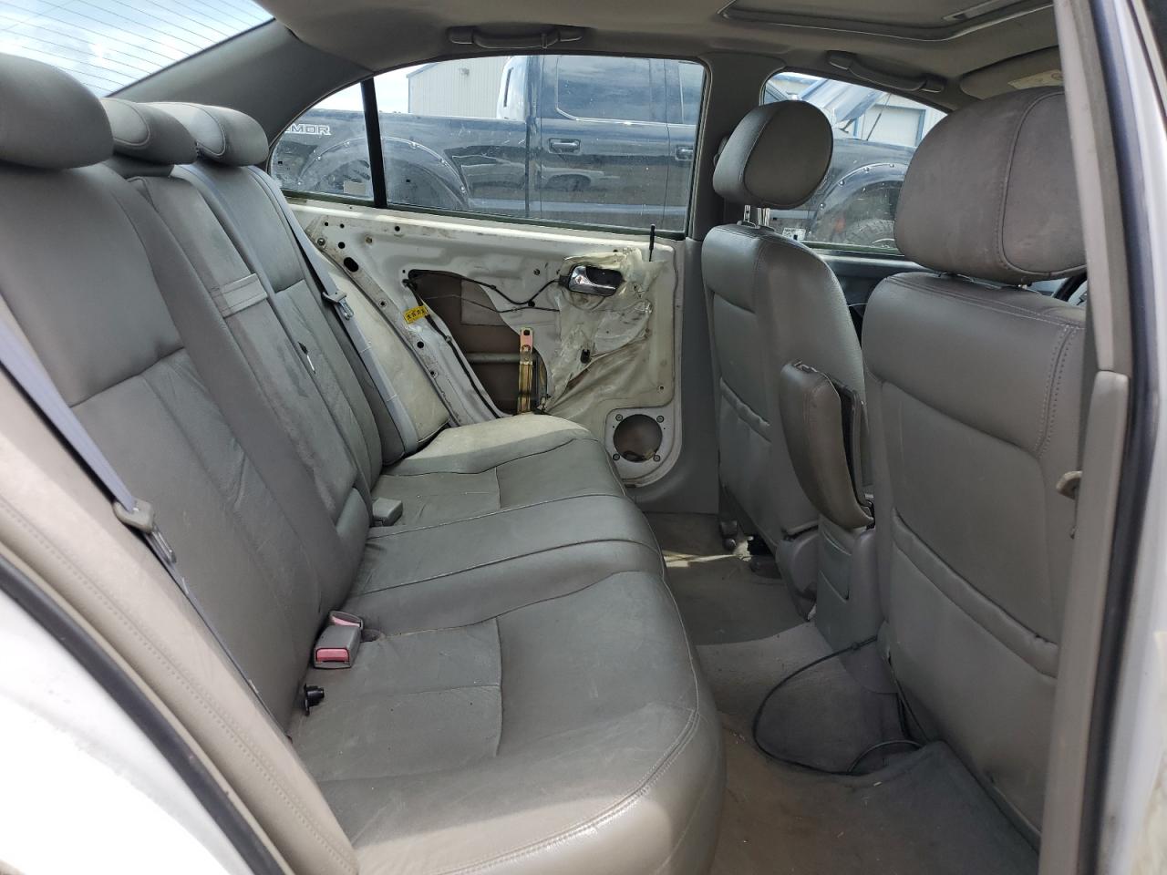 2004 Suzuki Verona Ex   White vin: KL5VM52L64B120030