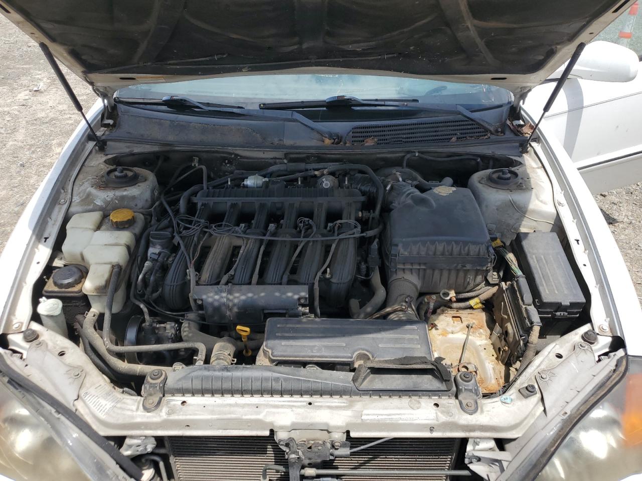2004 Suzuki Verona Ex   White vin: KL5VM52L64B120030