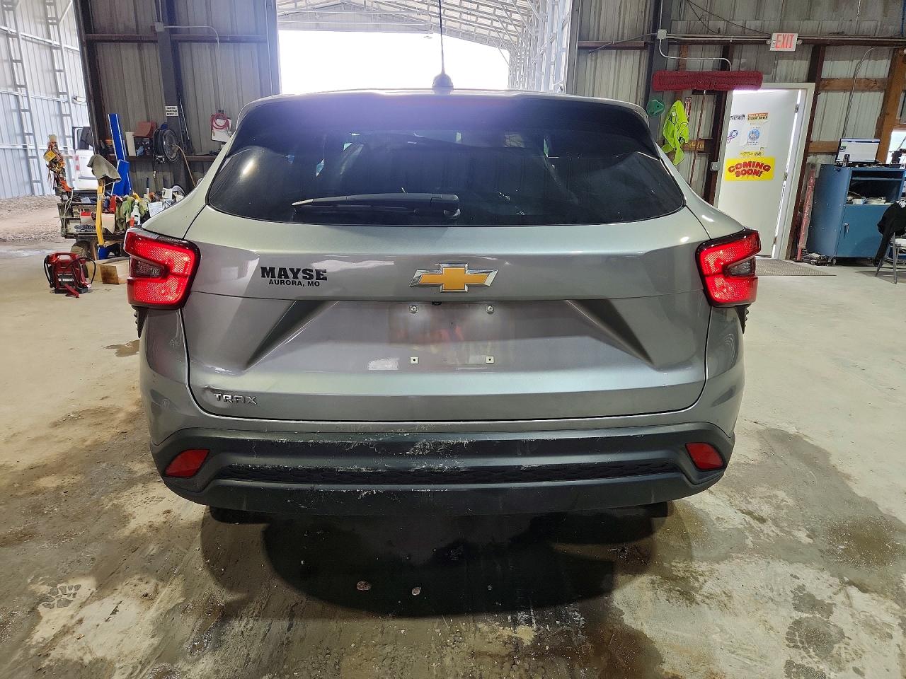 2024 Chevrolet Trax Ls Gray vin: KL77LFE26RC025349