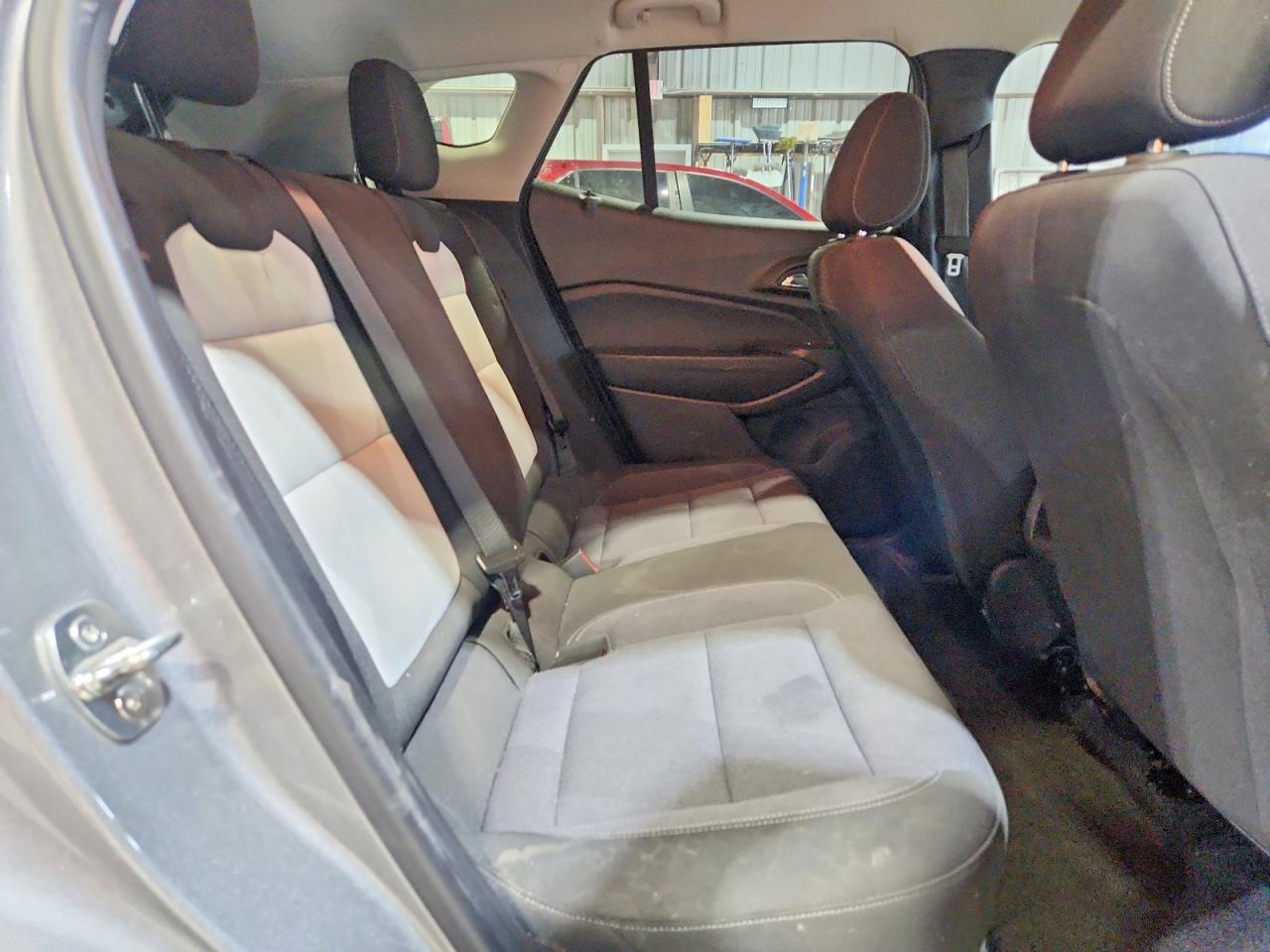 2024 Chevrolet Trax Ls Gray vin: KL77LFE26RC025349