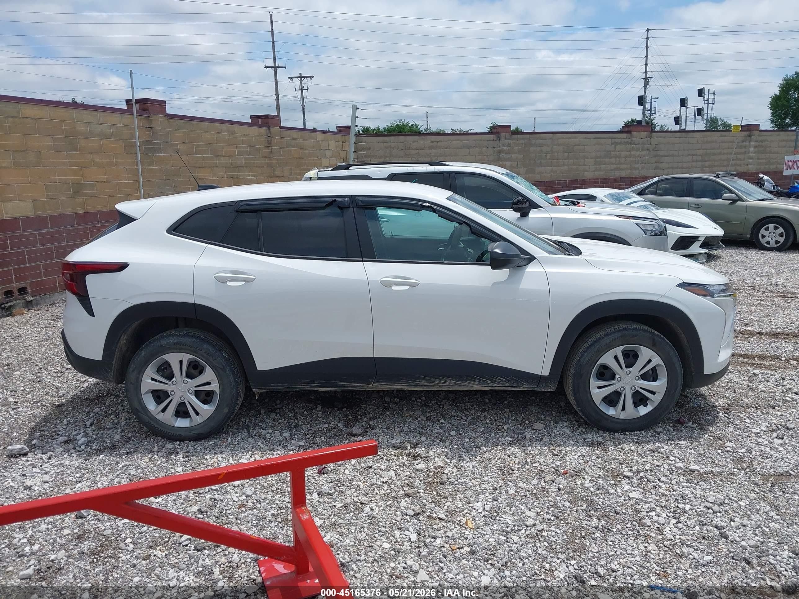 2024 Chevrolet Trax Fwd Sp Белый vin: KL77LFE27RC083678