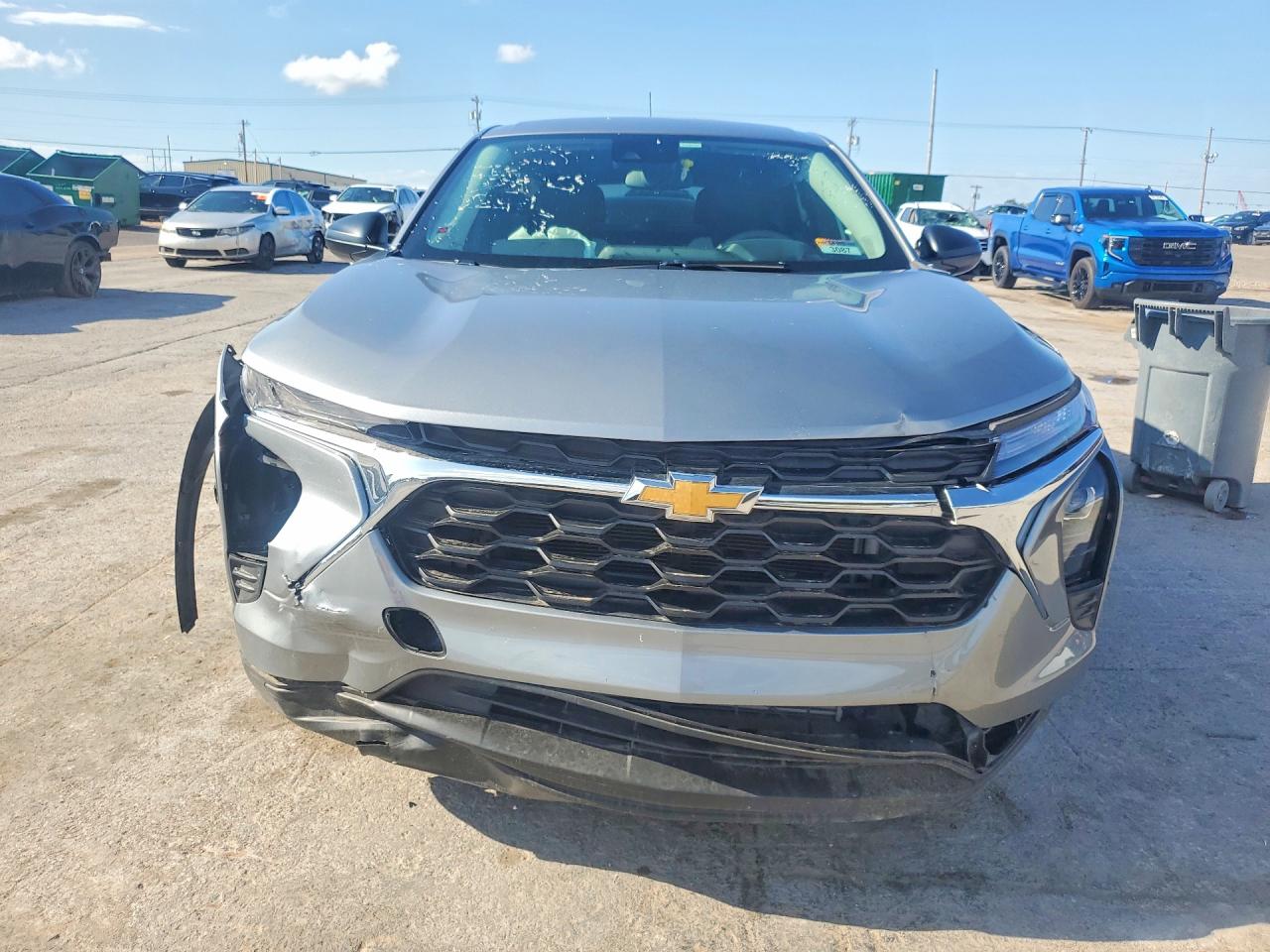 2024 Chevrolet Trax Ls Silver vin: KL77LFE2XRC213811