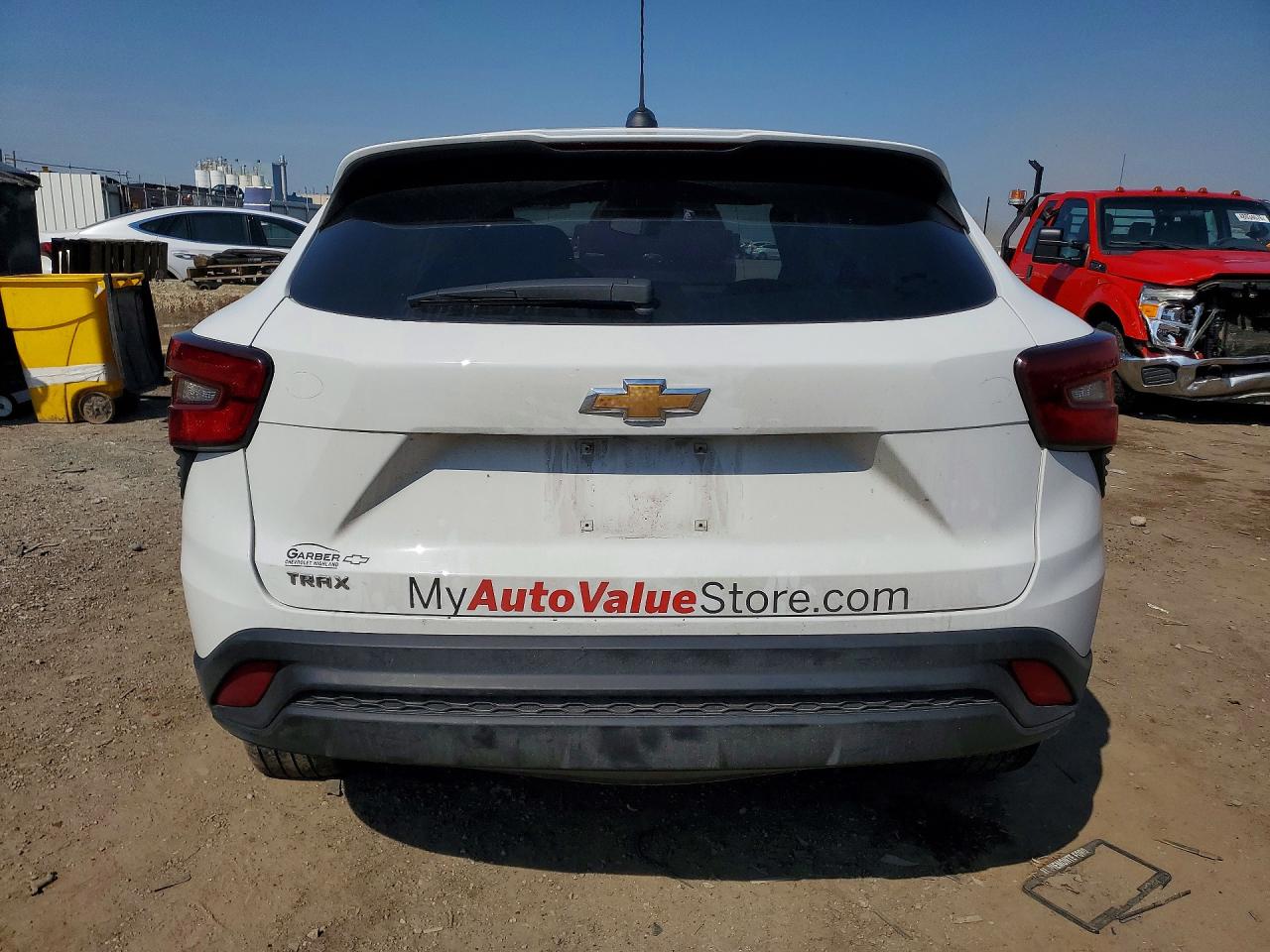 2025 Chevrolet Trax Ls Белый vin: KL77LFEP0SC117302