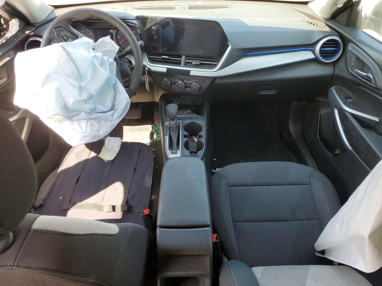 2025 Chevrolet Trax Ls Белый vin: KL77LFEP0SC117302