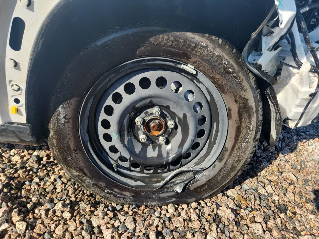 2025 Chevrolet Trax Ls White vin: KL77LFEP2SC169191 Damage: Right Front Wheel, Curb Rash, > 12 Inches
