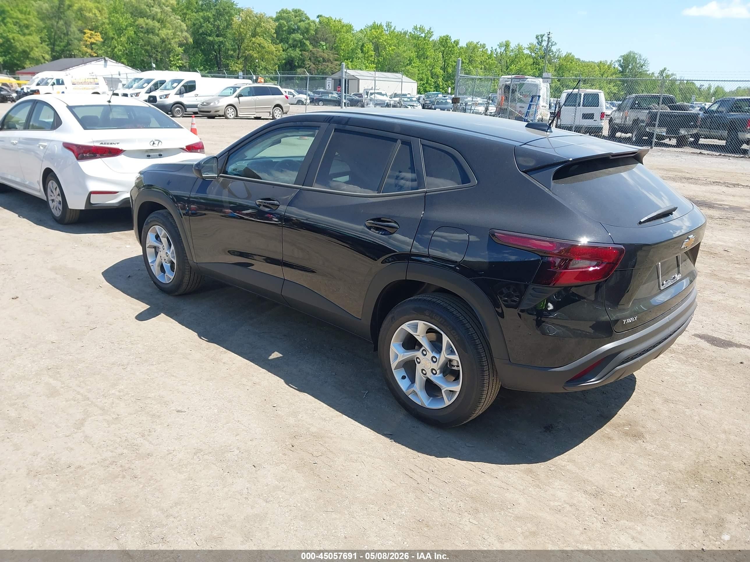2026 Chevrolet Trax Fwd Ls Black vin: KL77LFEP6TC132775