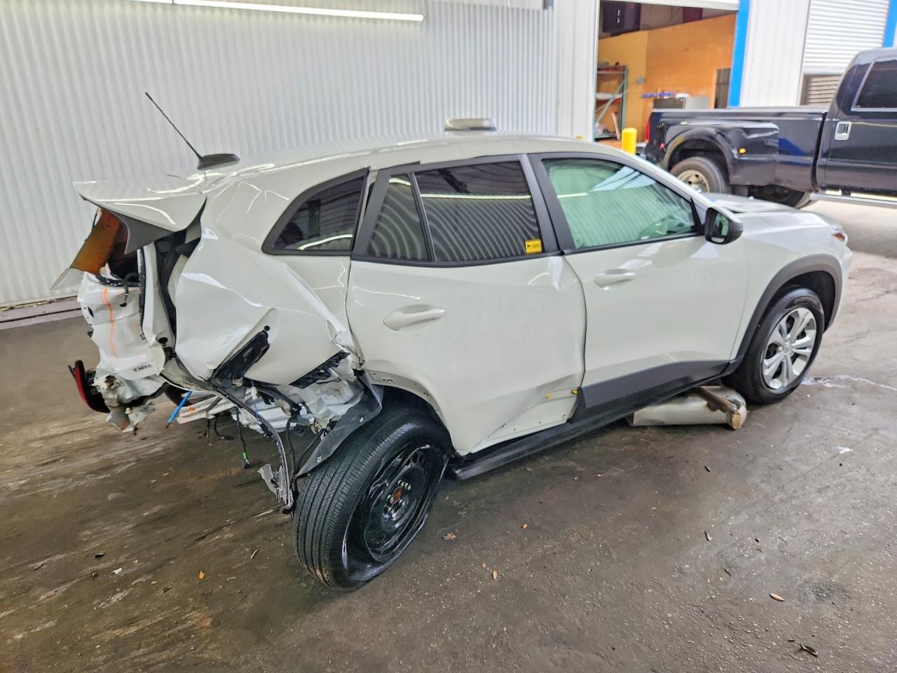 2025 Chevrolet Trax Ls Белый vin: KL77LFEP8SC197738