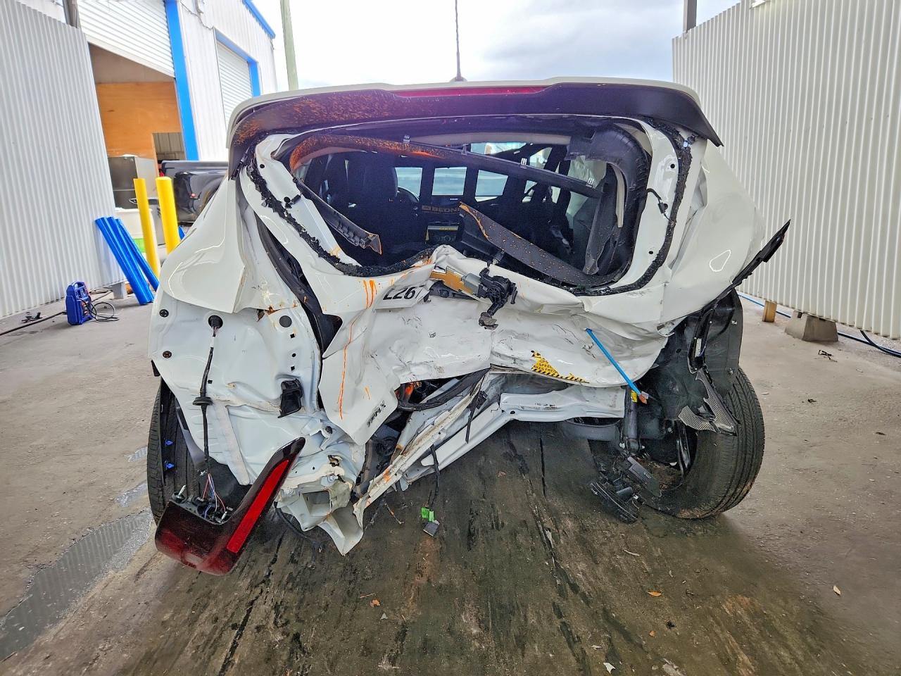 2025 Chevrolet Trax Ls Белый vin: KL77LFEP8SC197738