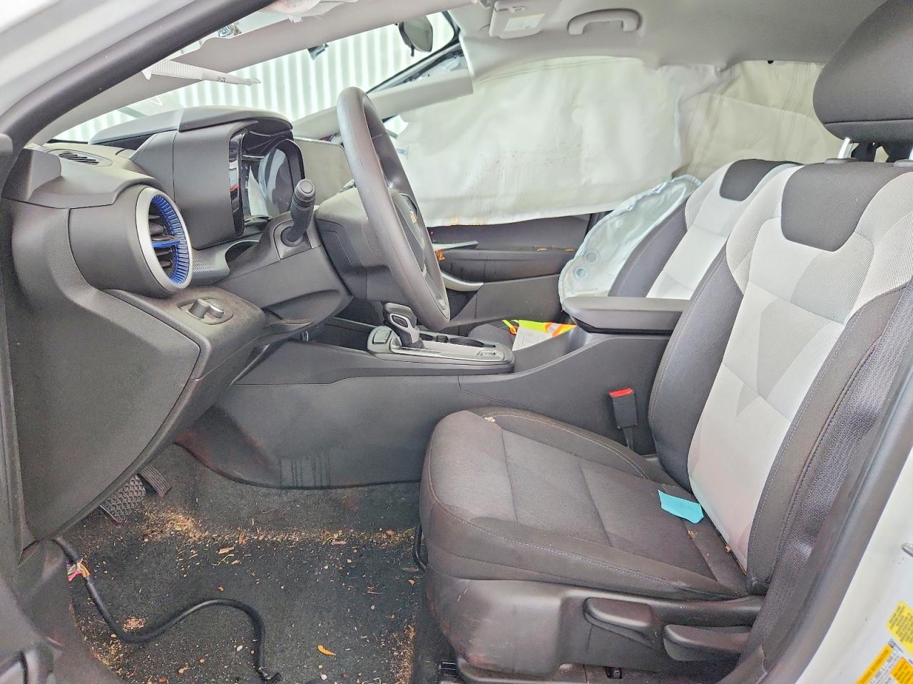 2025 Chevrolet Trax Ls Белый vin: KL77LFEP8SC197738