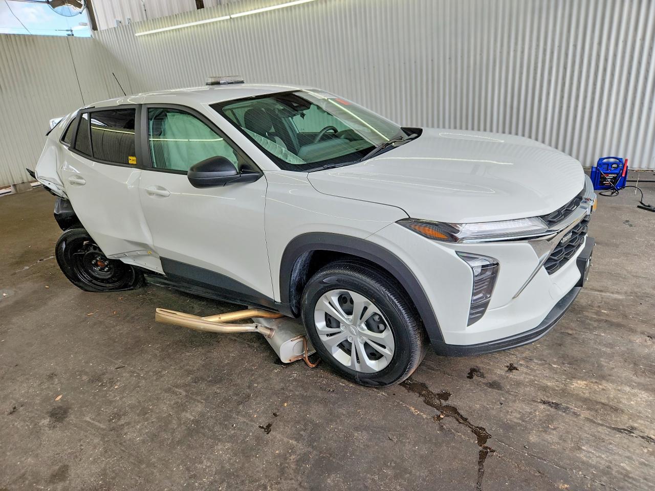 2025 Chevrolet Trax Ls Белый vin: KL77LFEP8SC197738