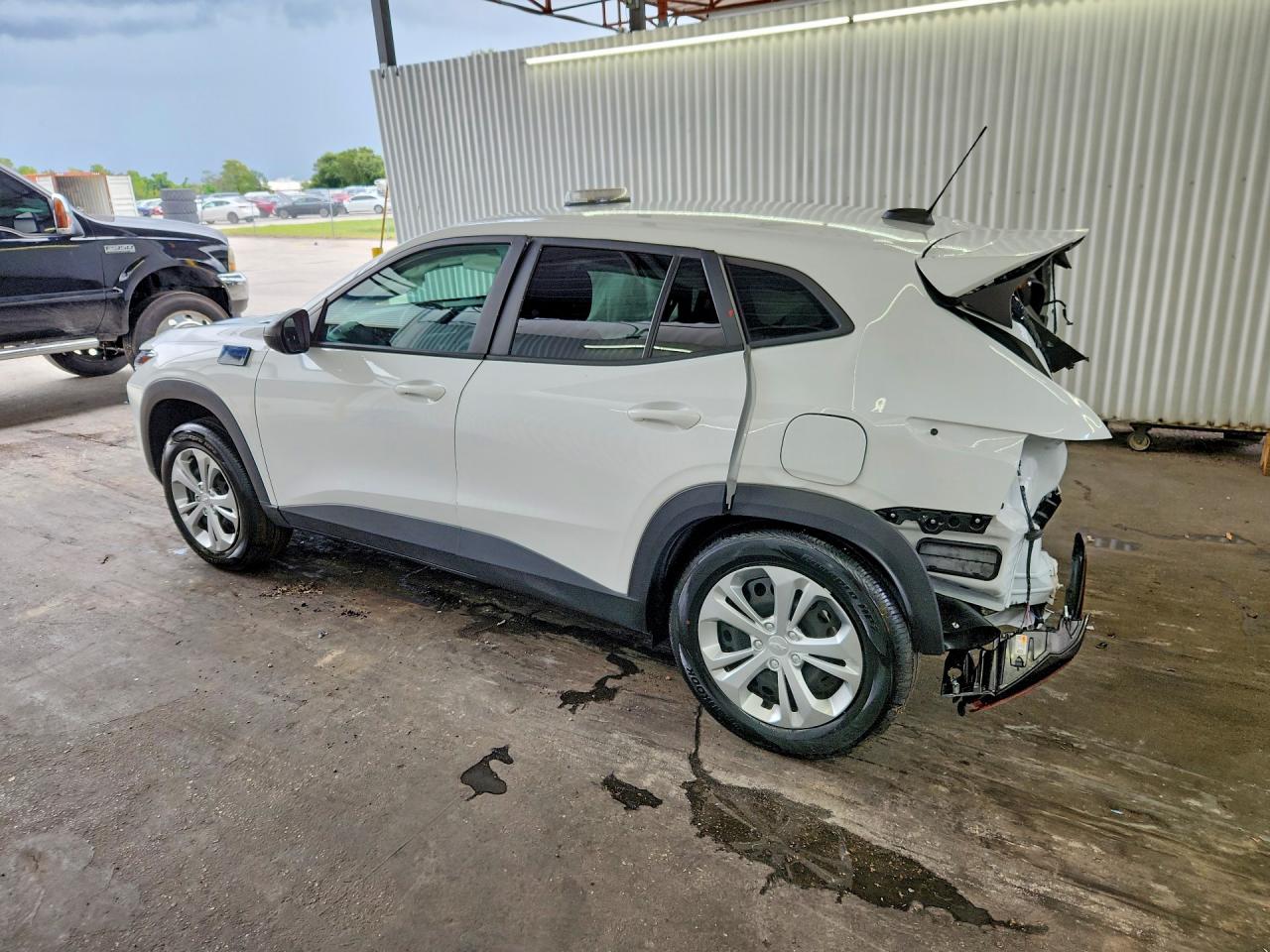 2025 Chevrolet Trax Ls Белый vin: KL77LFEP8SC197738