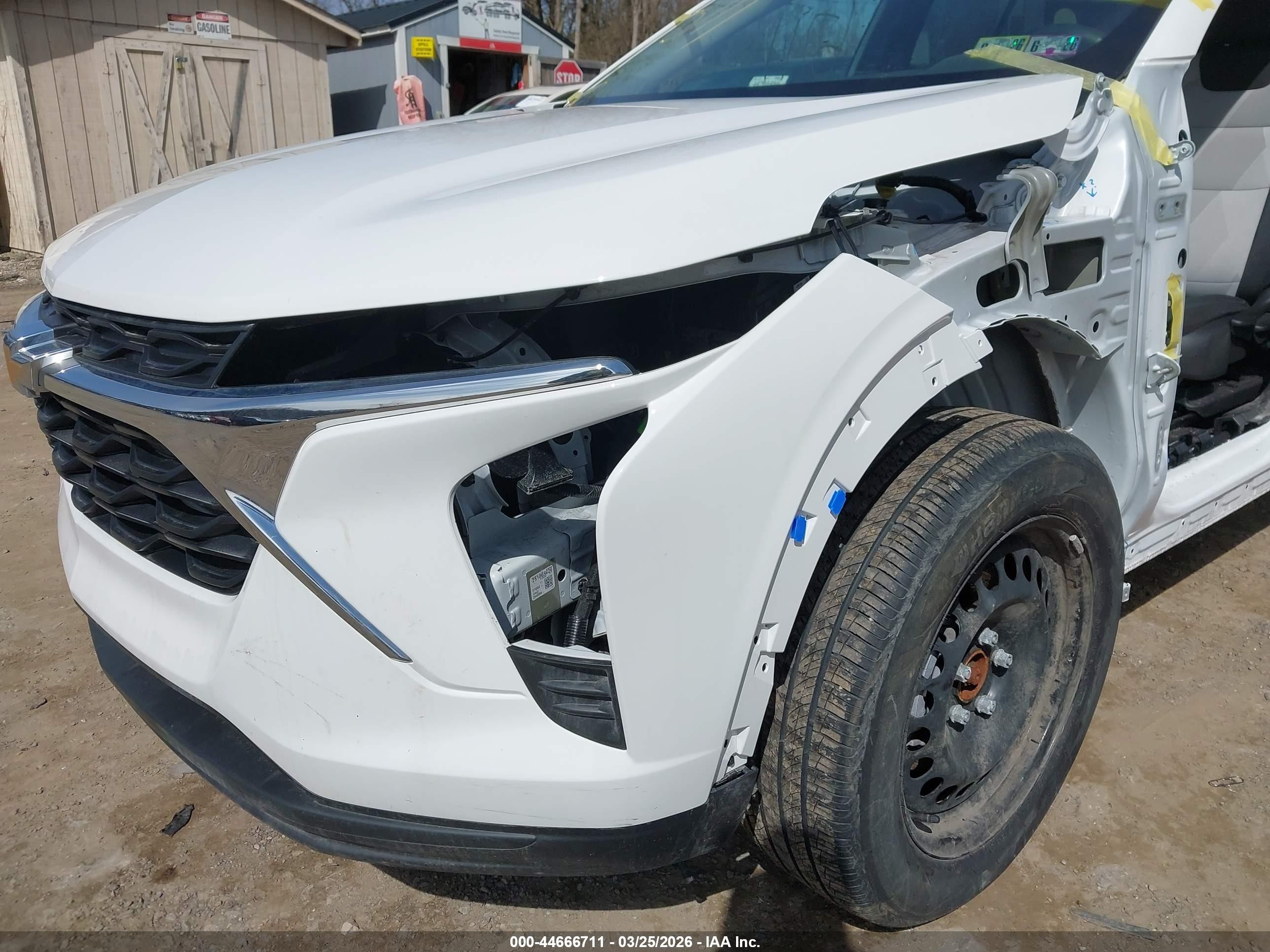 2025 Chevrolet Trax Fwd Ls White vin: KL77LFEP9SC294088