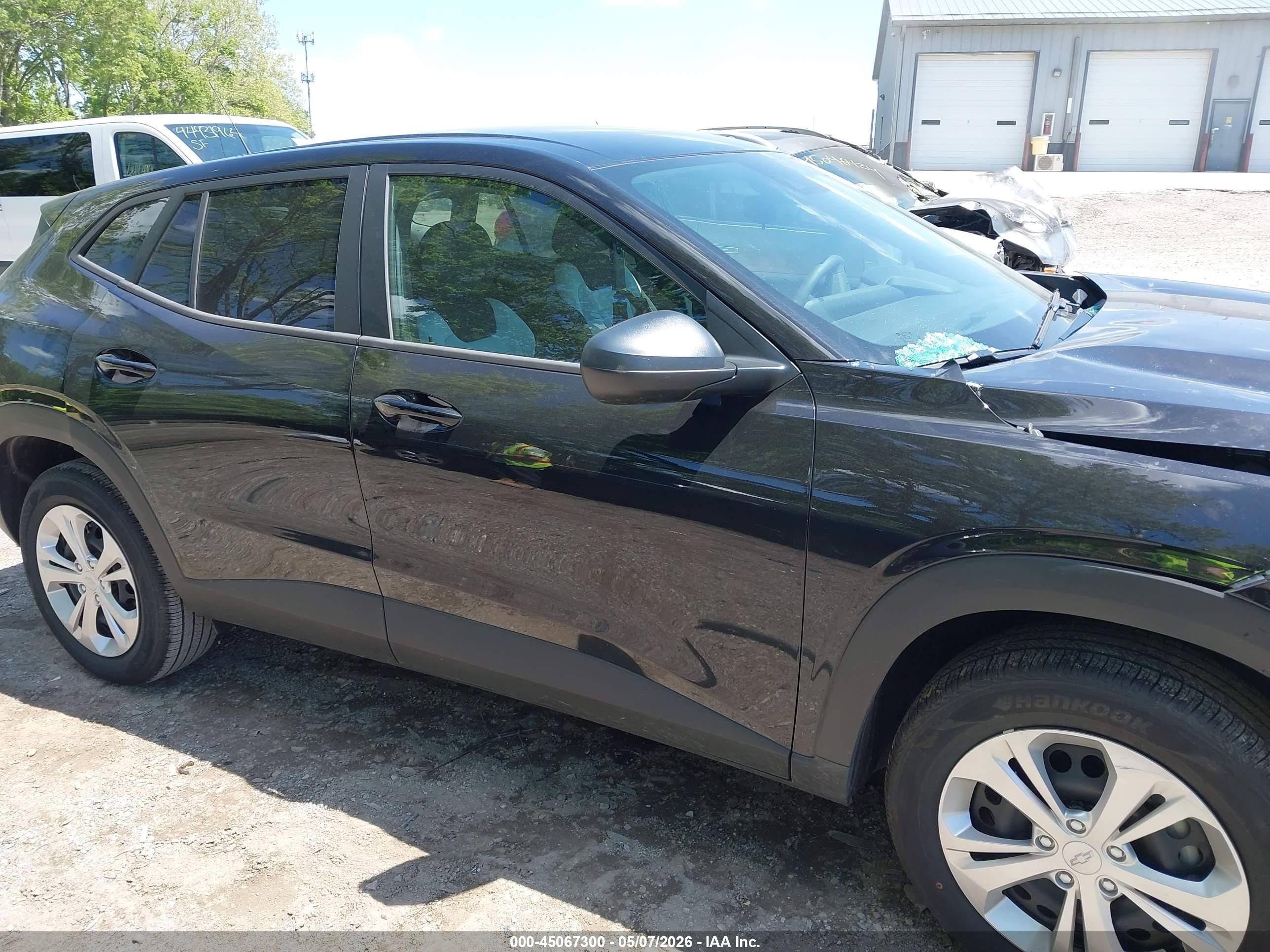 2026 Chevrolet Trax Fwd Ls Black vin: KL77LFEPXTC026393