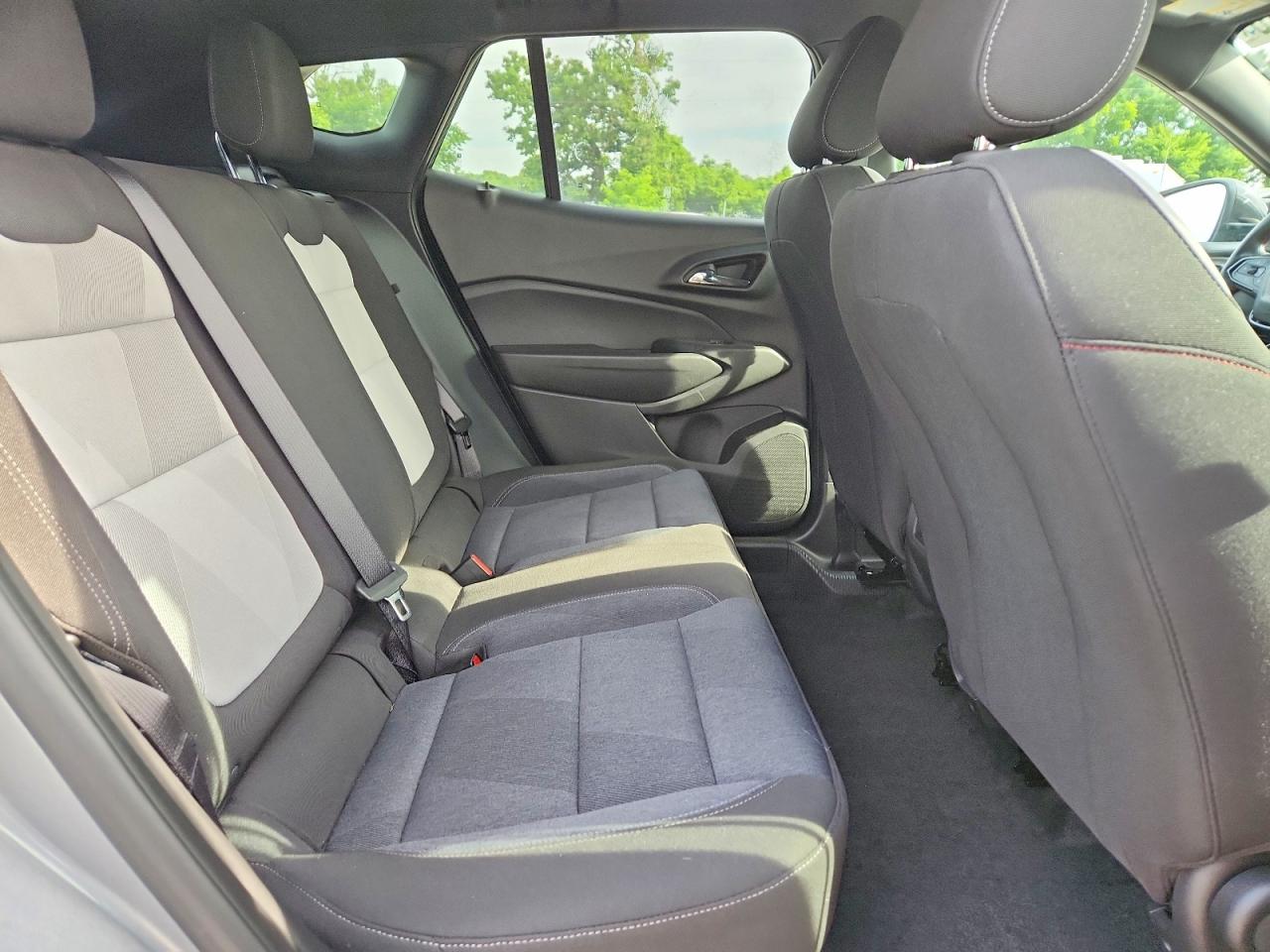 2024 Chevrolet Trax 1rs Gray vin: KL77LGE21RC245584
