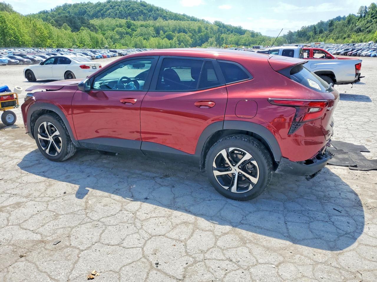 2024 Chevrolet Trax 1rs Maroon vin: KL77LGE22RC018033