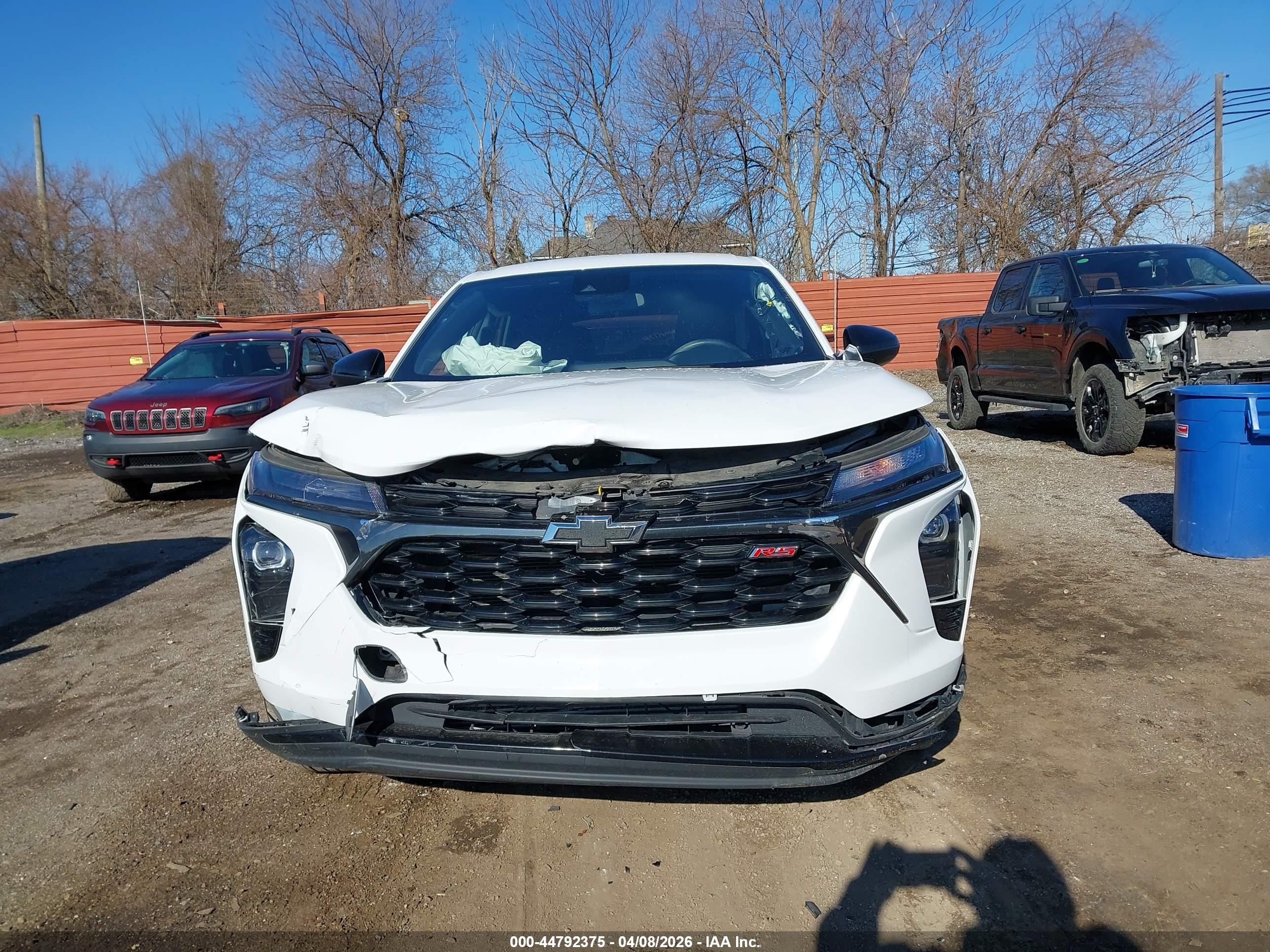 2024 Chevrolet Trax Fwd 1rs White vin: KL77LGE27RC130102