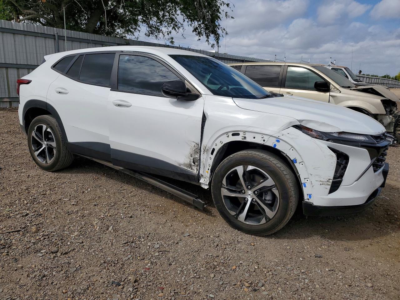 2024 Chevrolet Trax 1rs White vin: KL77LGE29RC018742