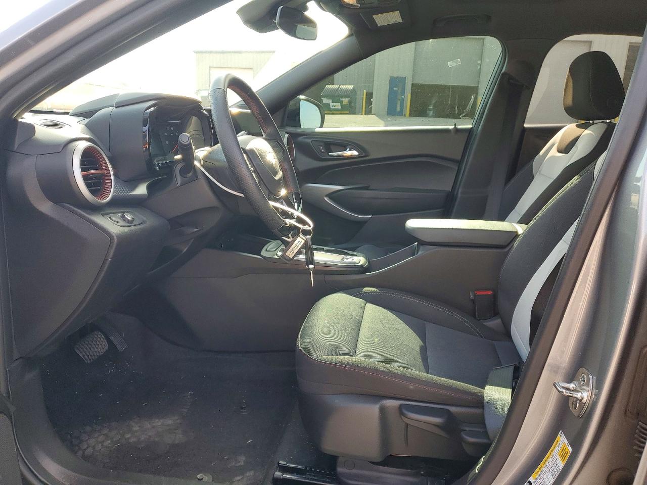 2025 Chevrolet Trax 1rs Gray vin: KL77LGEP6SC006890