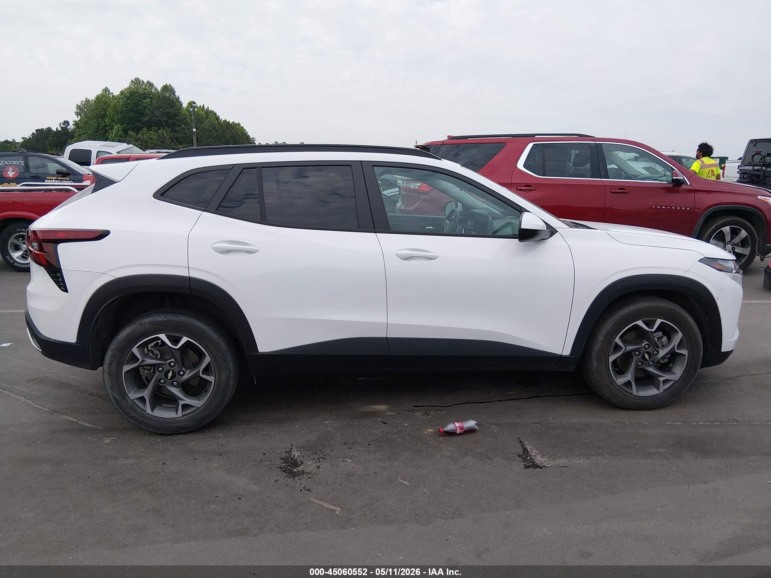 2024 Chevrolet Trax Fwd Lt White vin: KL77LHE24RC093371