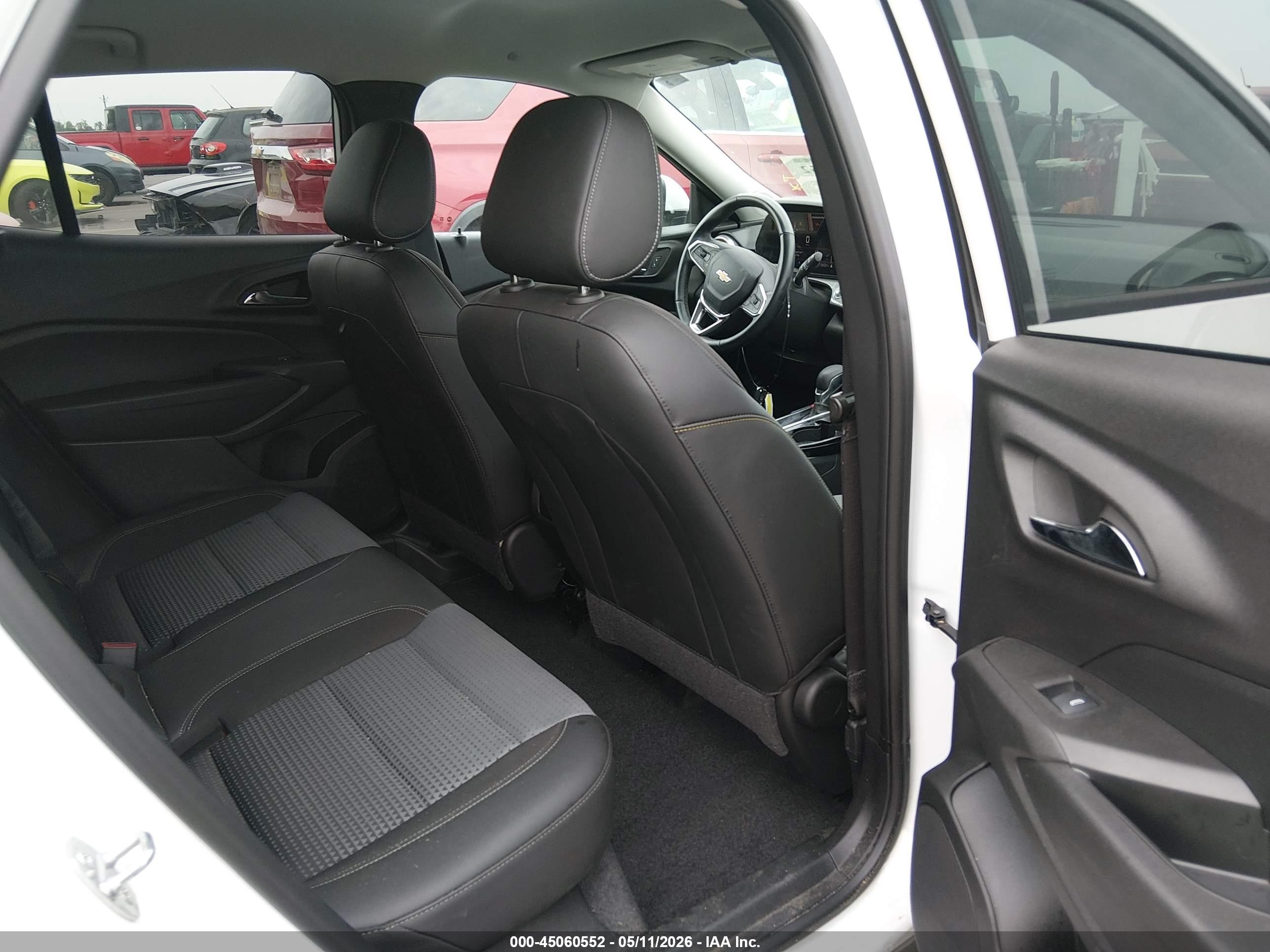 2024 Chevrolet Trax Fwd Lt White vin: KL77LHE24RC093371