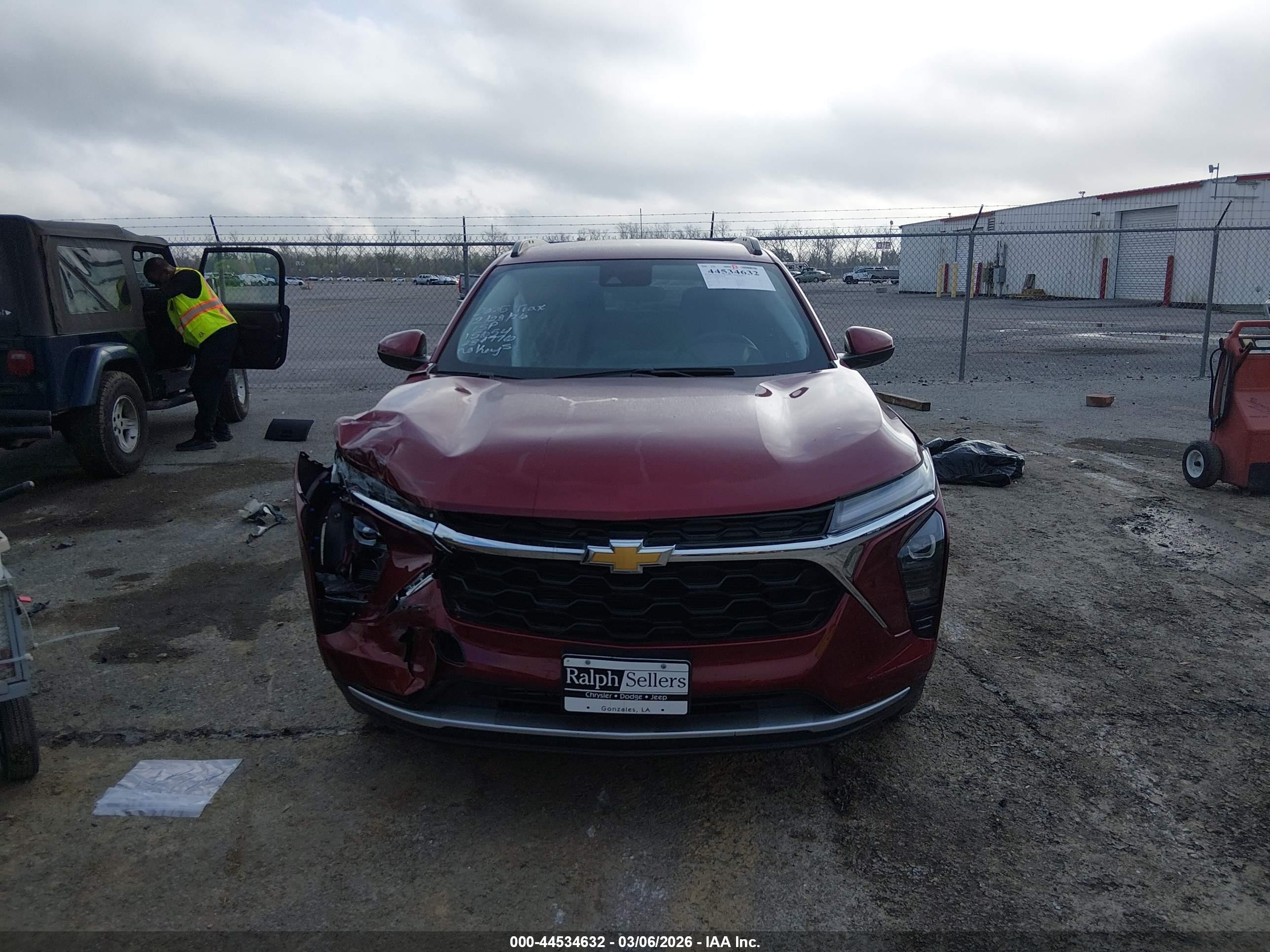 2025 Chevrolet Trax Fwd Lt Red vin: KL77LHEP0SC234776