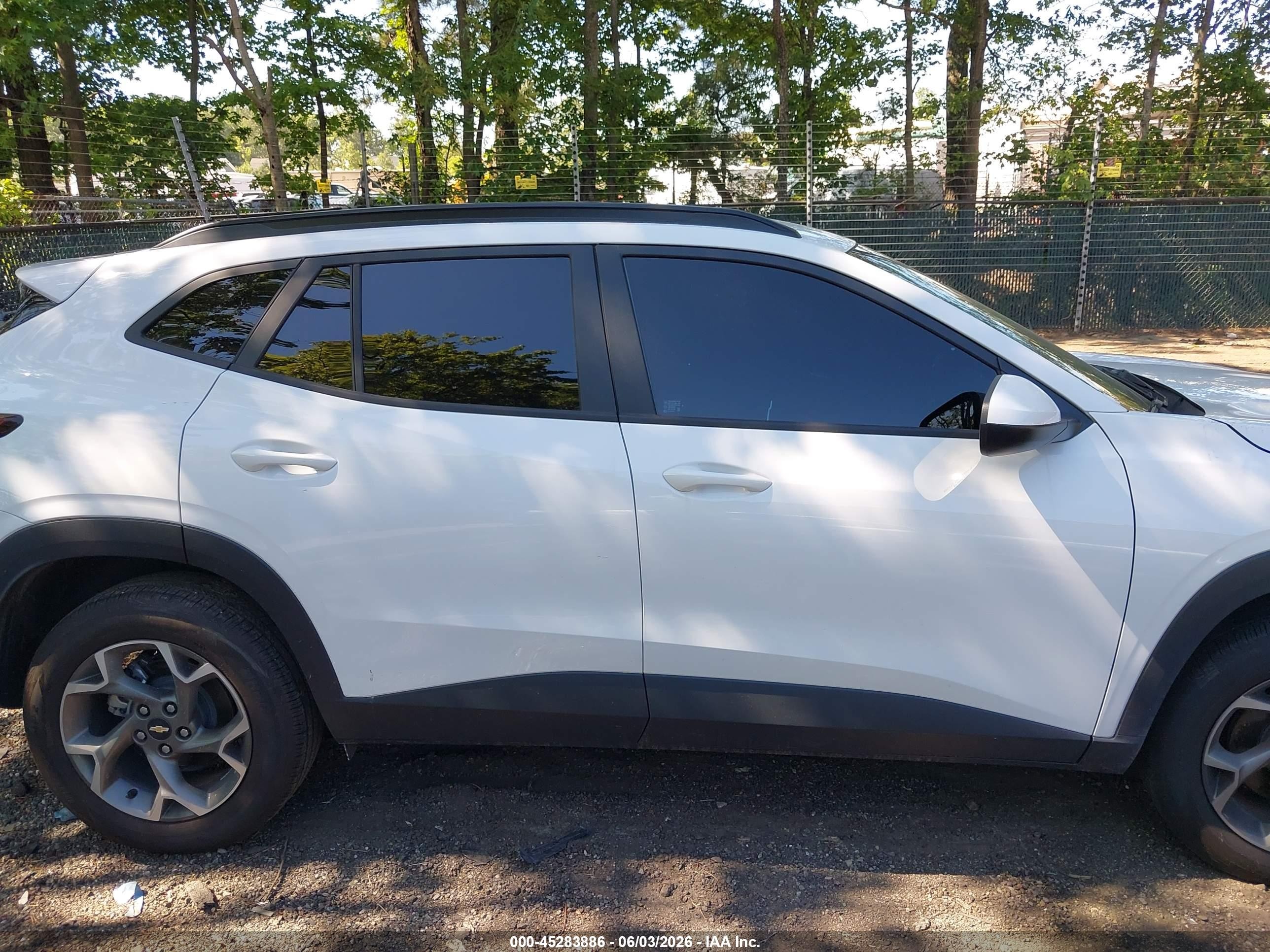 2025 Chevrolet Trax Fwd Lt White vin: KL77LHEP0SC257331