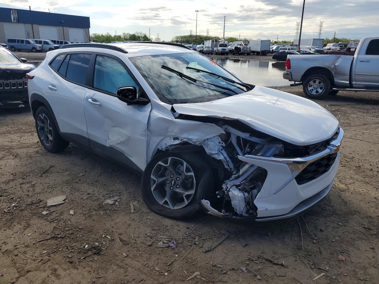 2025 Chevrolet Trax 1lt White vin: KL77LHEP0SC268376
