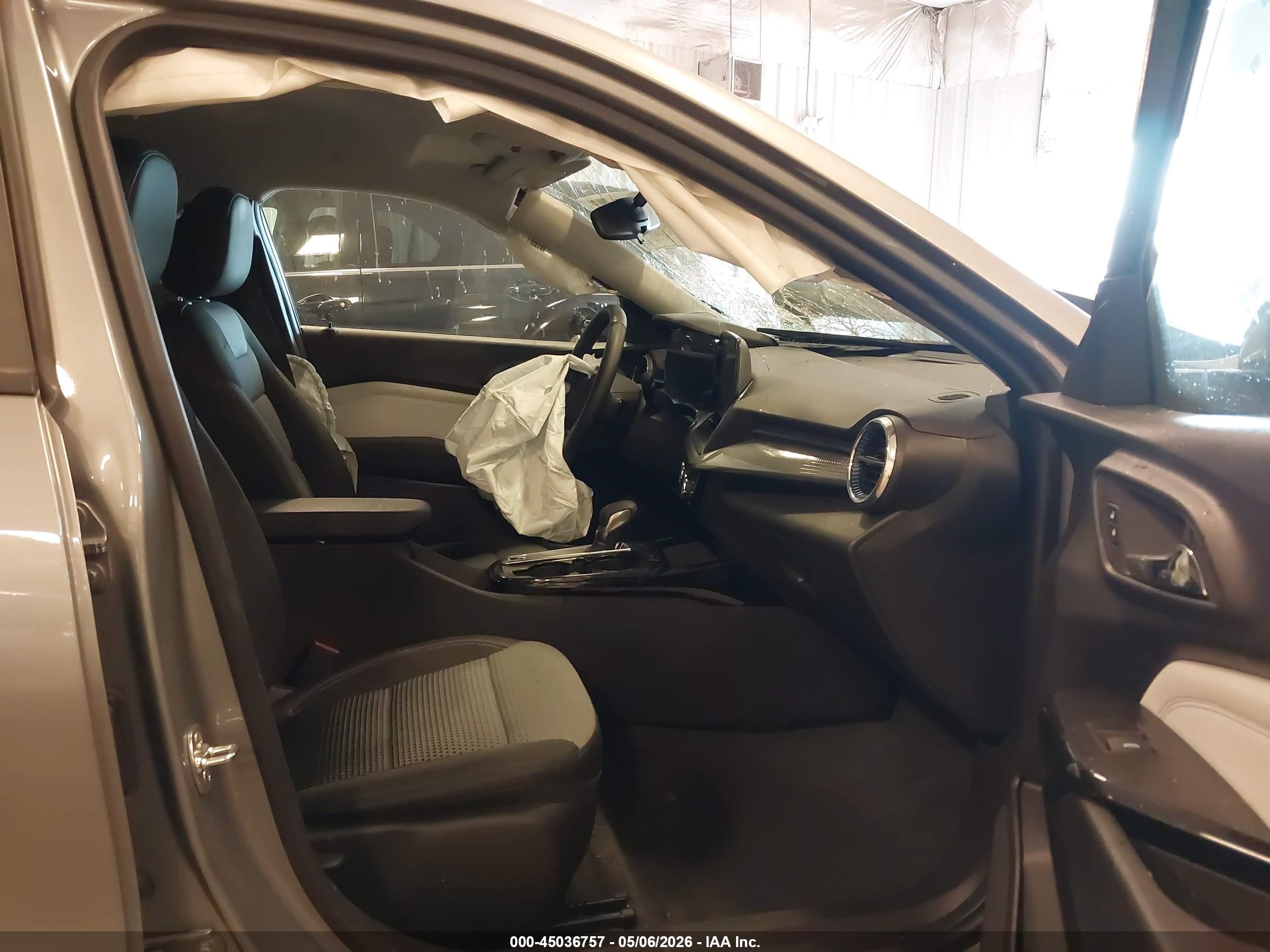 2025 Chevrolet Trax Fwd Lt Gray vin: KL77LHEP1SC225231