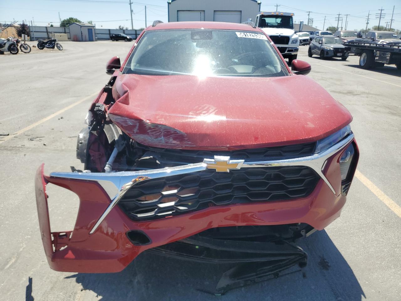 2026 Chevrolet Trax 1lt Red vin: KL77LHEP1TC137605 Damage: Right Fog Lamp, Broken, Replacement Required