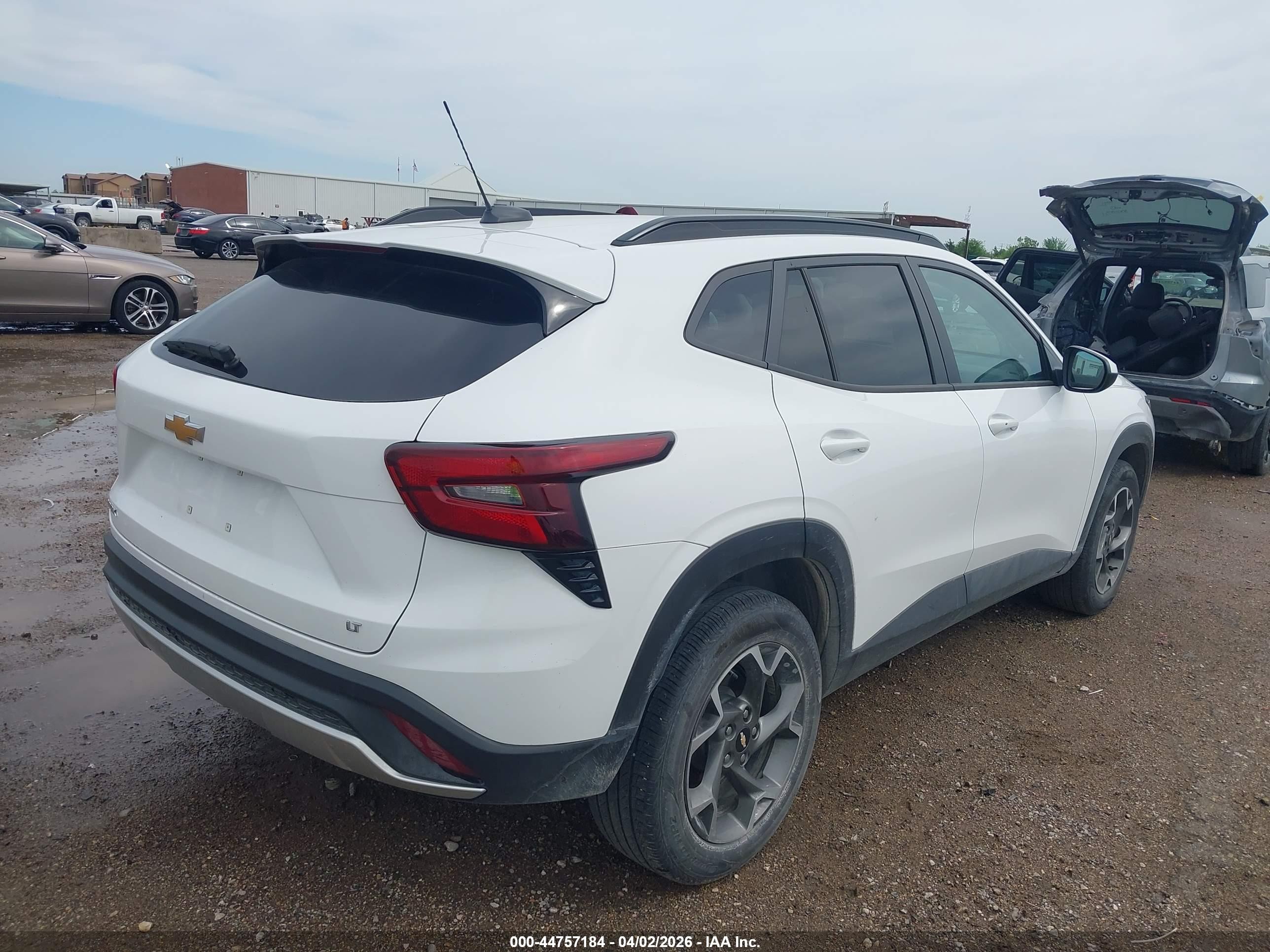 2025 Chevrolet Trax Fwd Lt White vin: KL77LHEP2SC248498