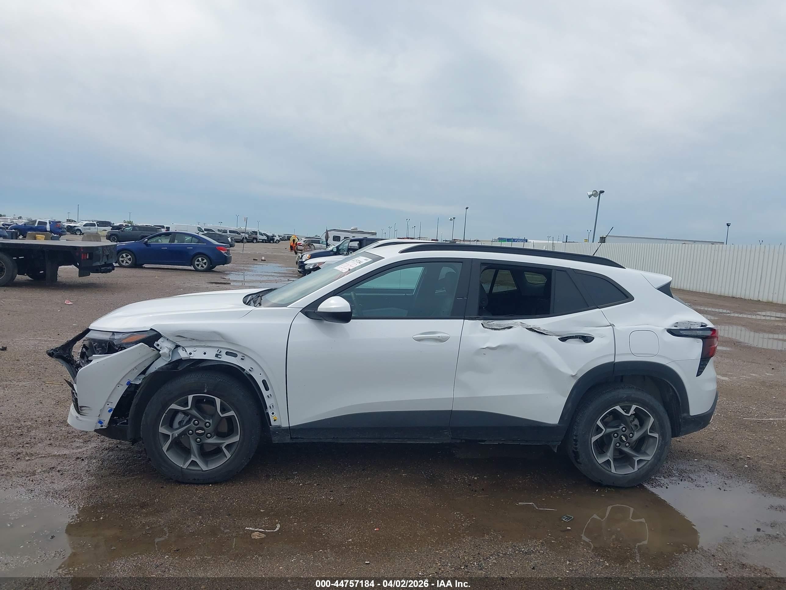 2025 Chevrolet Trax Fwd Lt White vin: KL77LHEP2SC248498