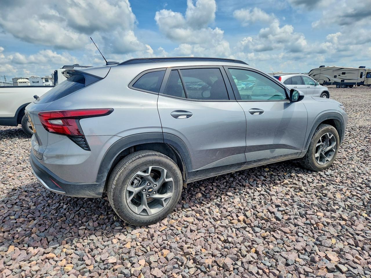 2025 Chevrolet Trax 1lt Silver vin: KL77LHEP3SC069953