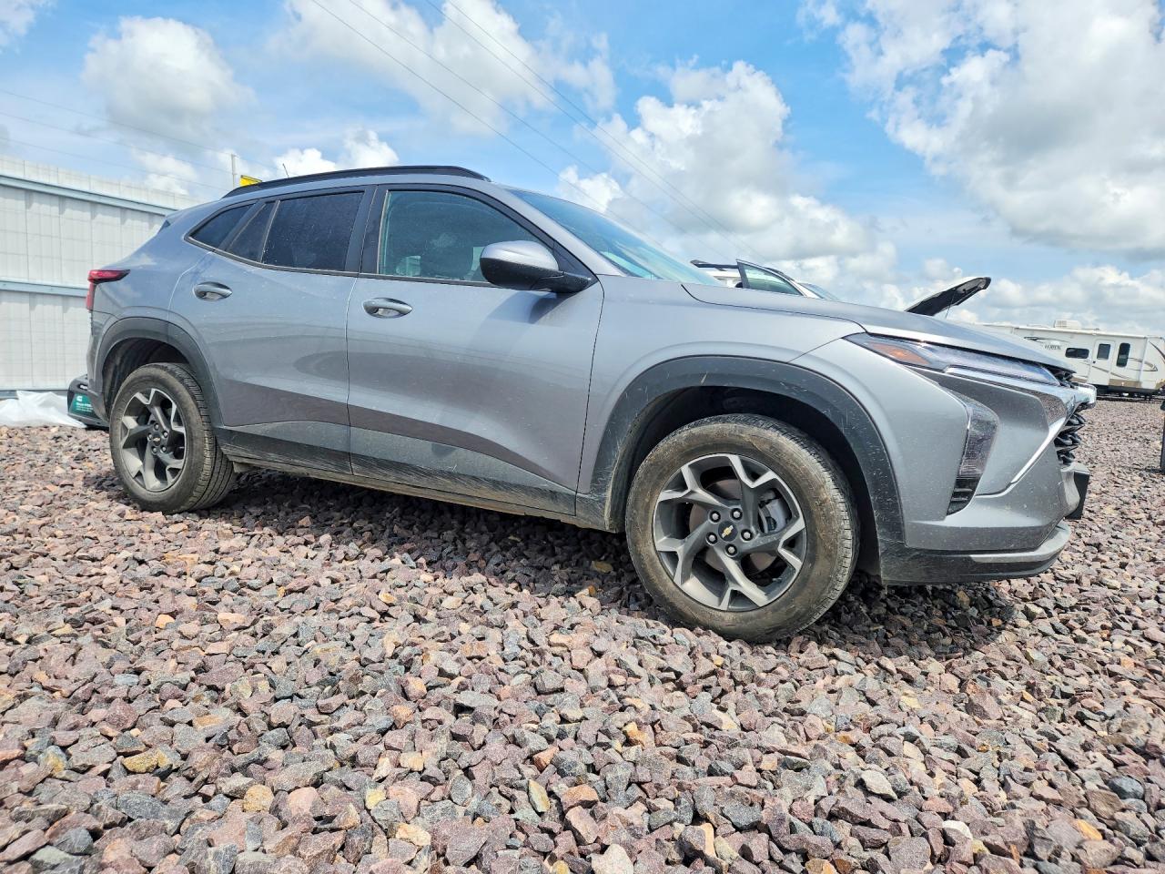2025 Chevrolet Trax 1lt Silver vin: KL77LHEP3SC069953
