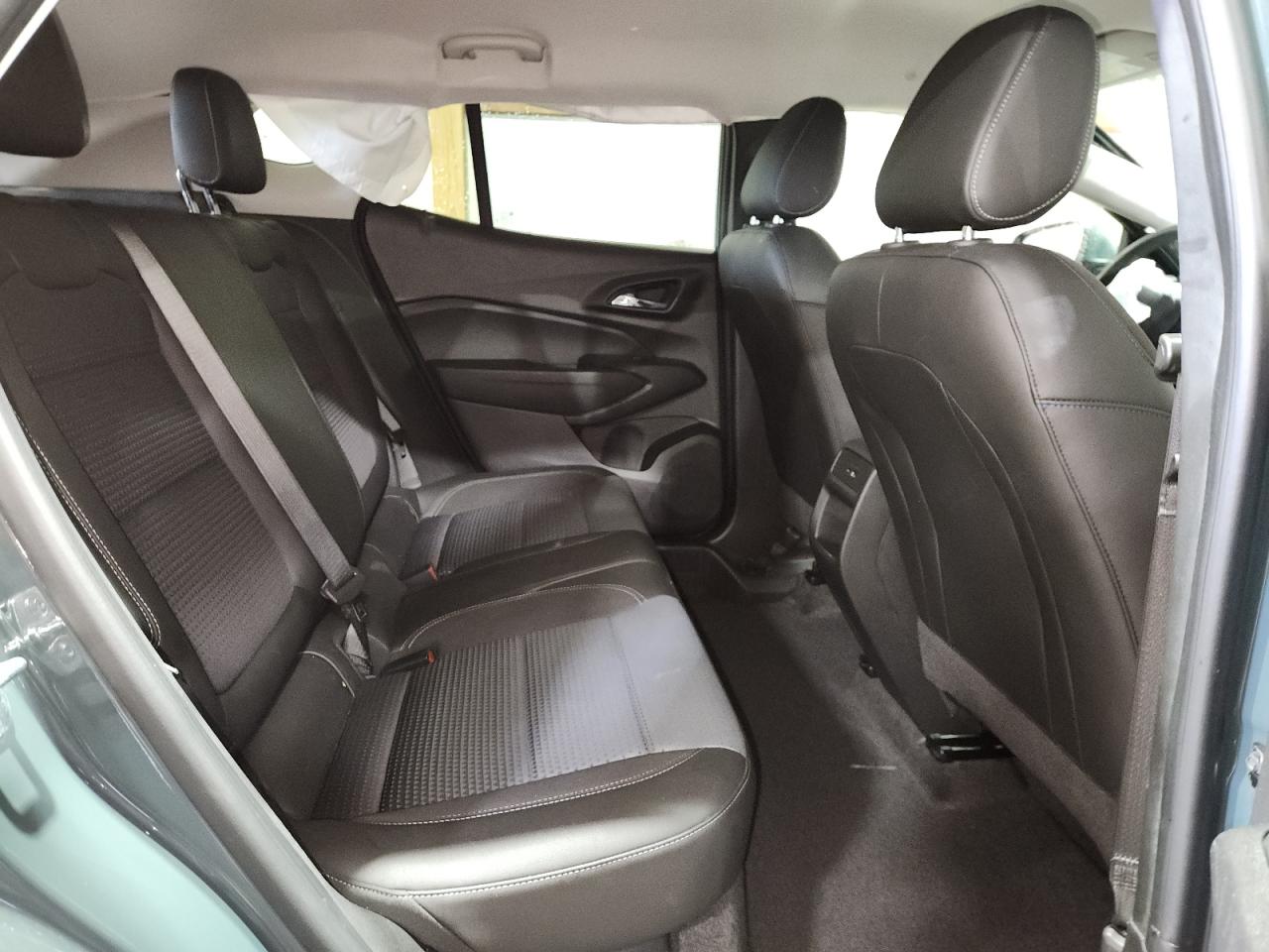 2025 Chevrolet Trax 1lt Gray vin: KL77LHEP3SC217499 Damage: Left Side Curtain Air Bag, Deployed, Replacement Required