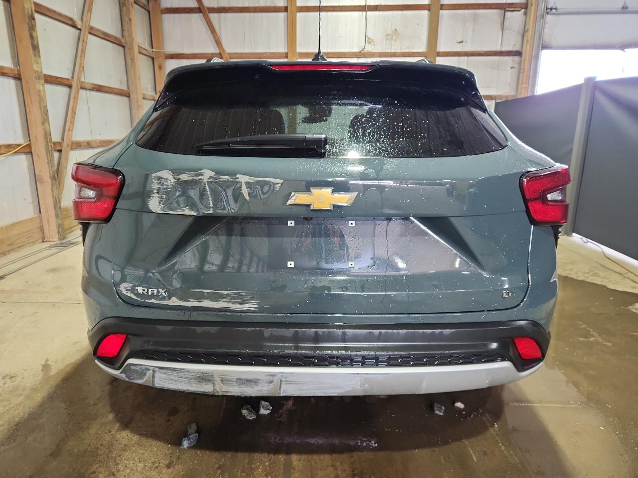 2025 Chevrolet Trax 1lt Gray vin: KL77LHEP3SC217499 Damage: Lift Gate, Dent(S) W/ Paint Dmg, > 12 Inches