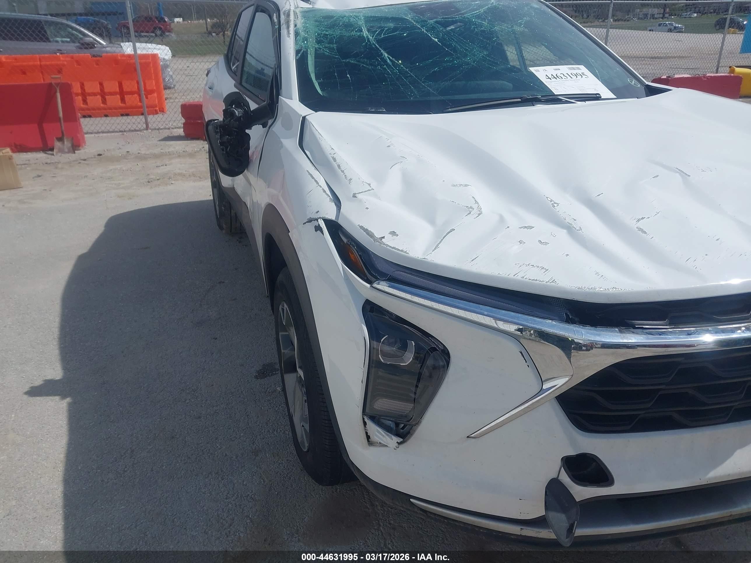 2025 Chevrolet Trax Fwd Lt White vin: KL77LHEP5SC015702
