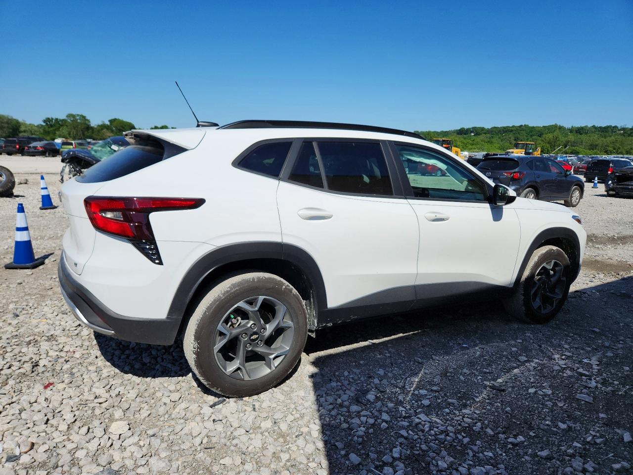 2025 Chevrolet Trax 1lt White vin: KL77LHEP5SC097219