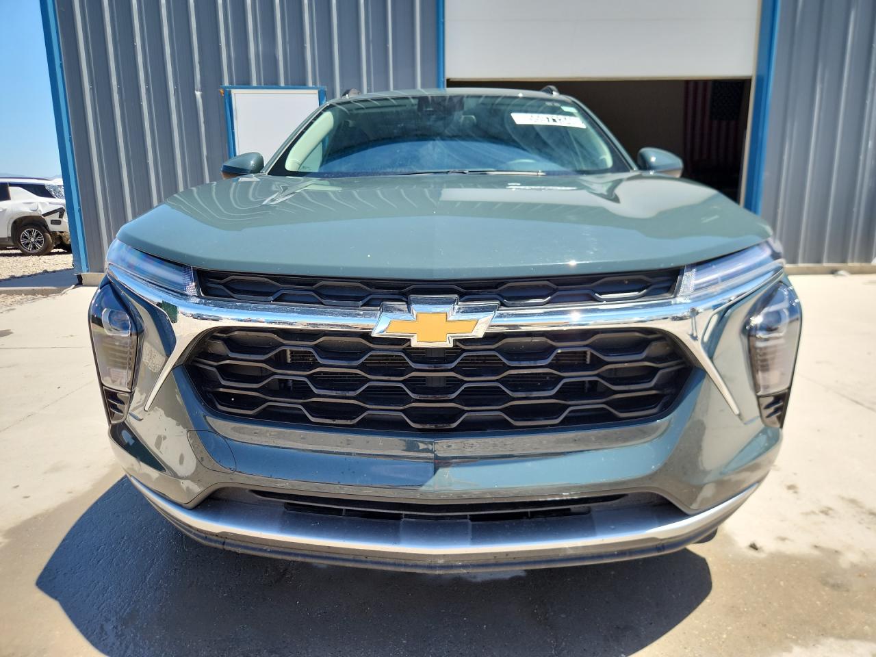 2025 Chevrolet Trax 1lt Green vin: KL77LHEP5SC271905 Damage: Hood, Chipped, 4