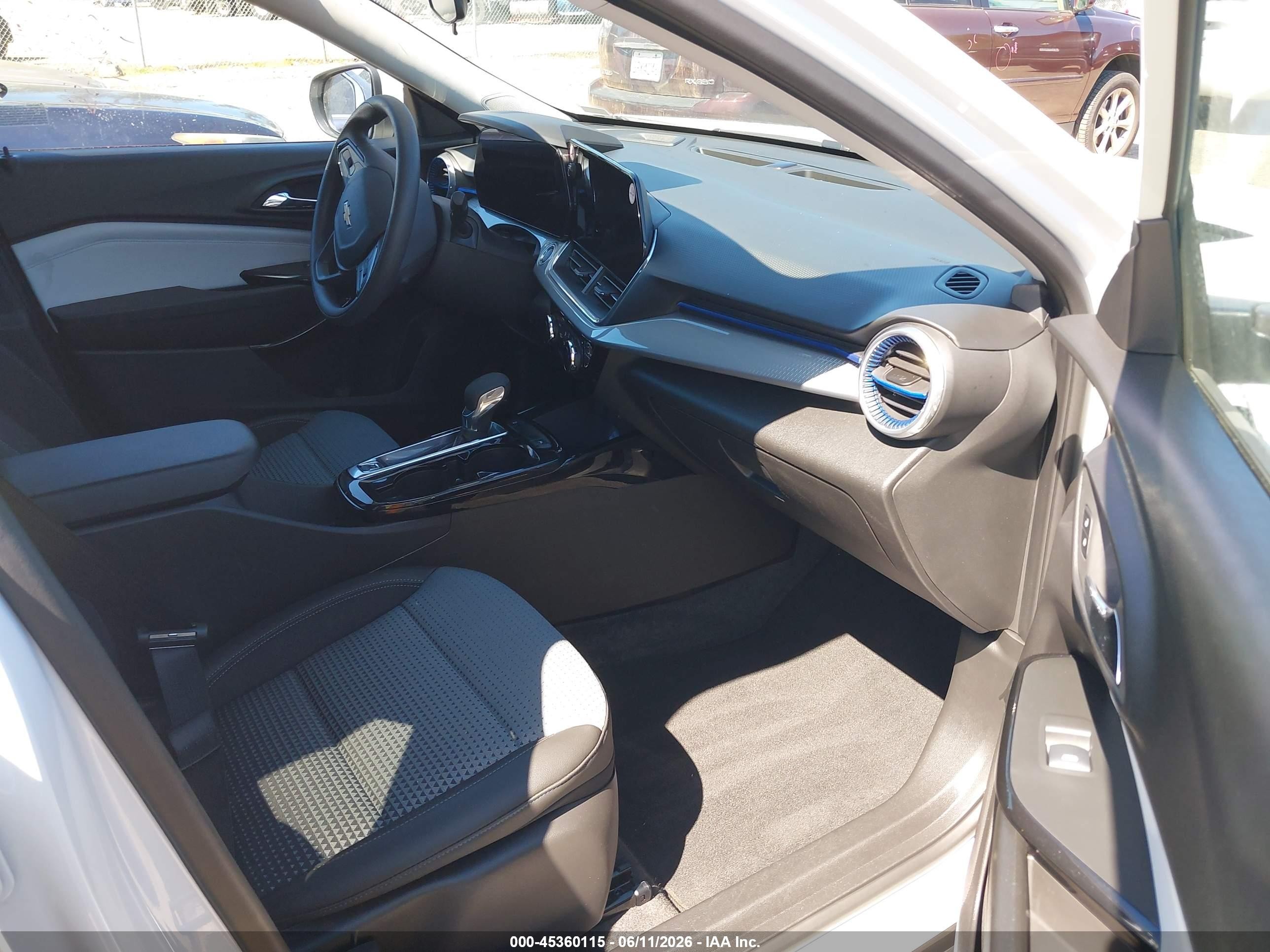 2026 Chevrolet Trax Fwd Lt White vin: KL77LHEP6TC023941