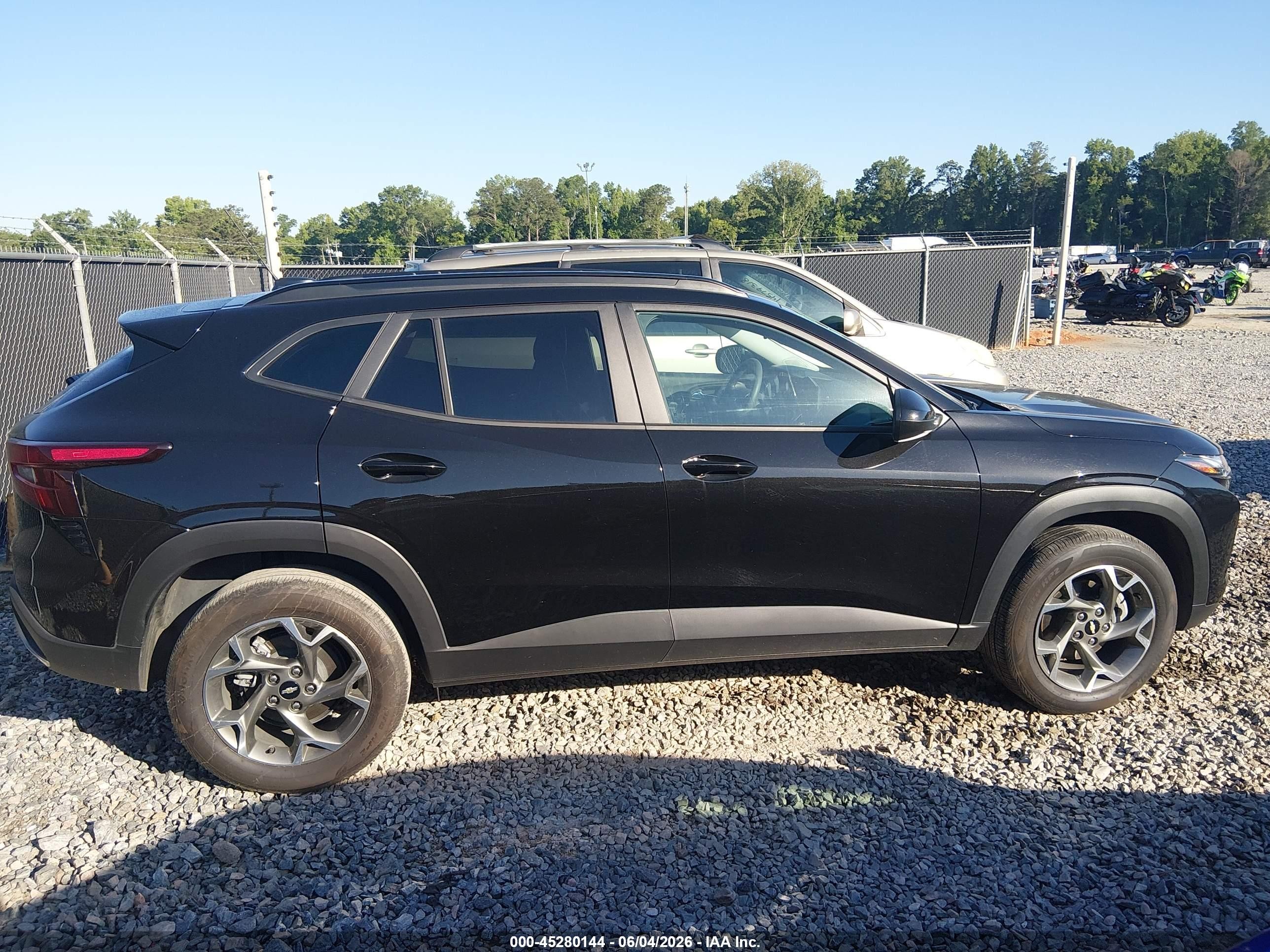 2025 Chevrolet Trax Fwd Lt Black vin: KL77LHEP8SC230040