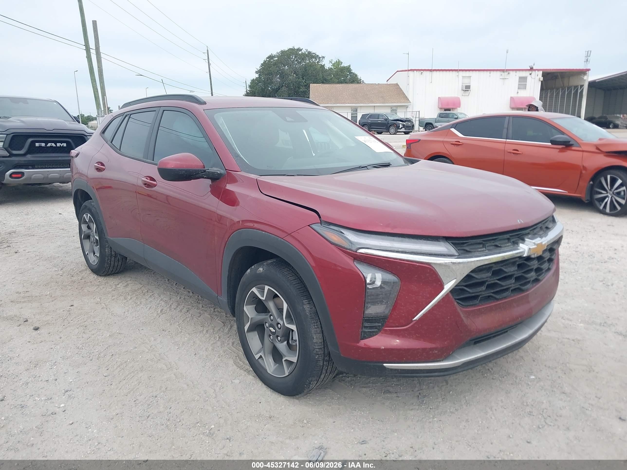 2025 Chevrolet Trax Fwd Lt Red vin: KL77LHEP8SC281697