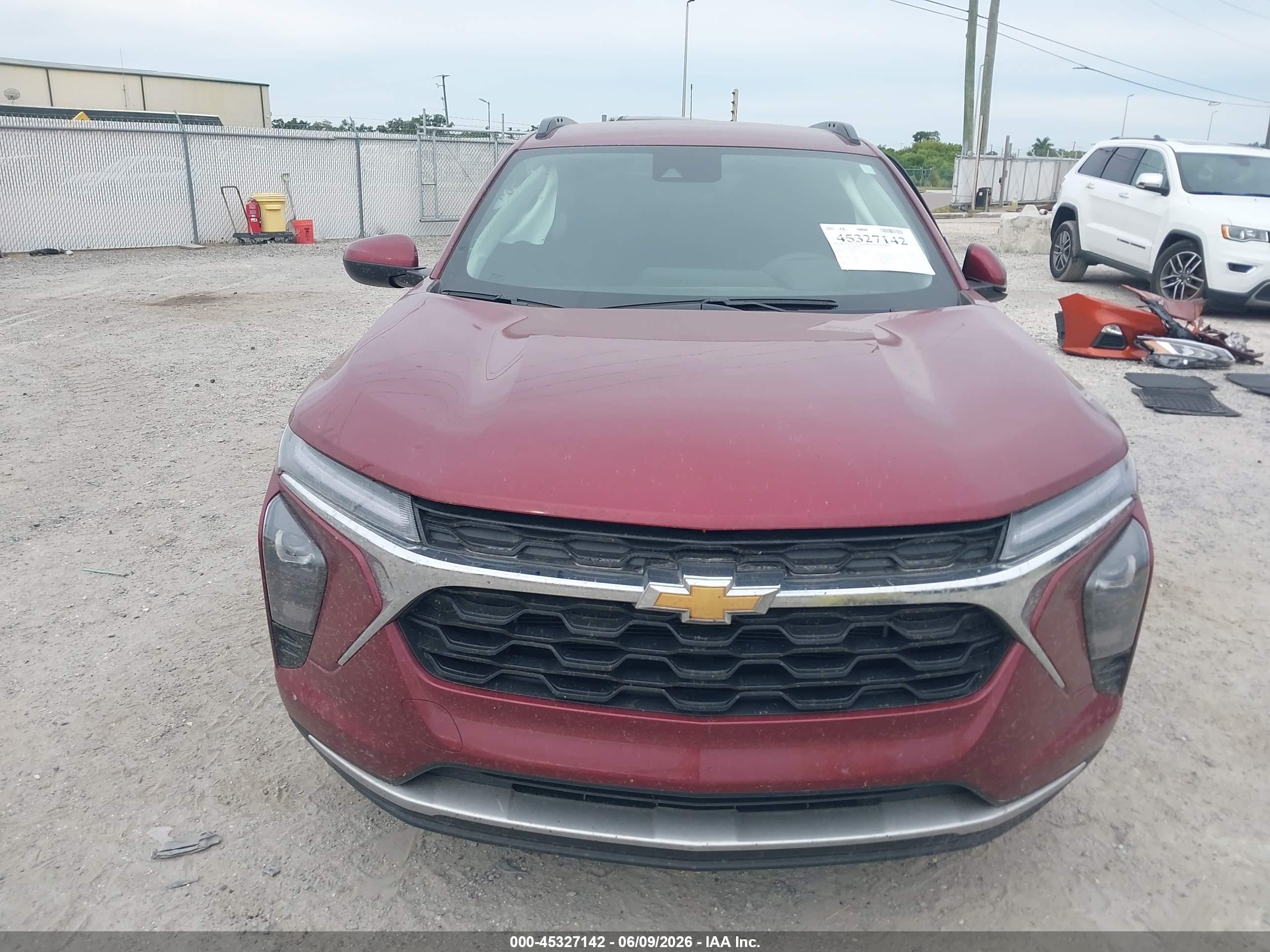 2025 Chevrolet Trax Fwd Lt Red vin: KL77LHEP8SC281697