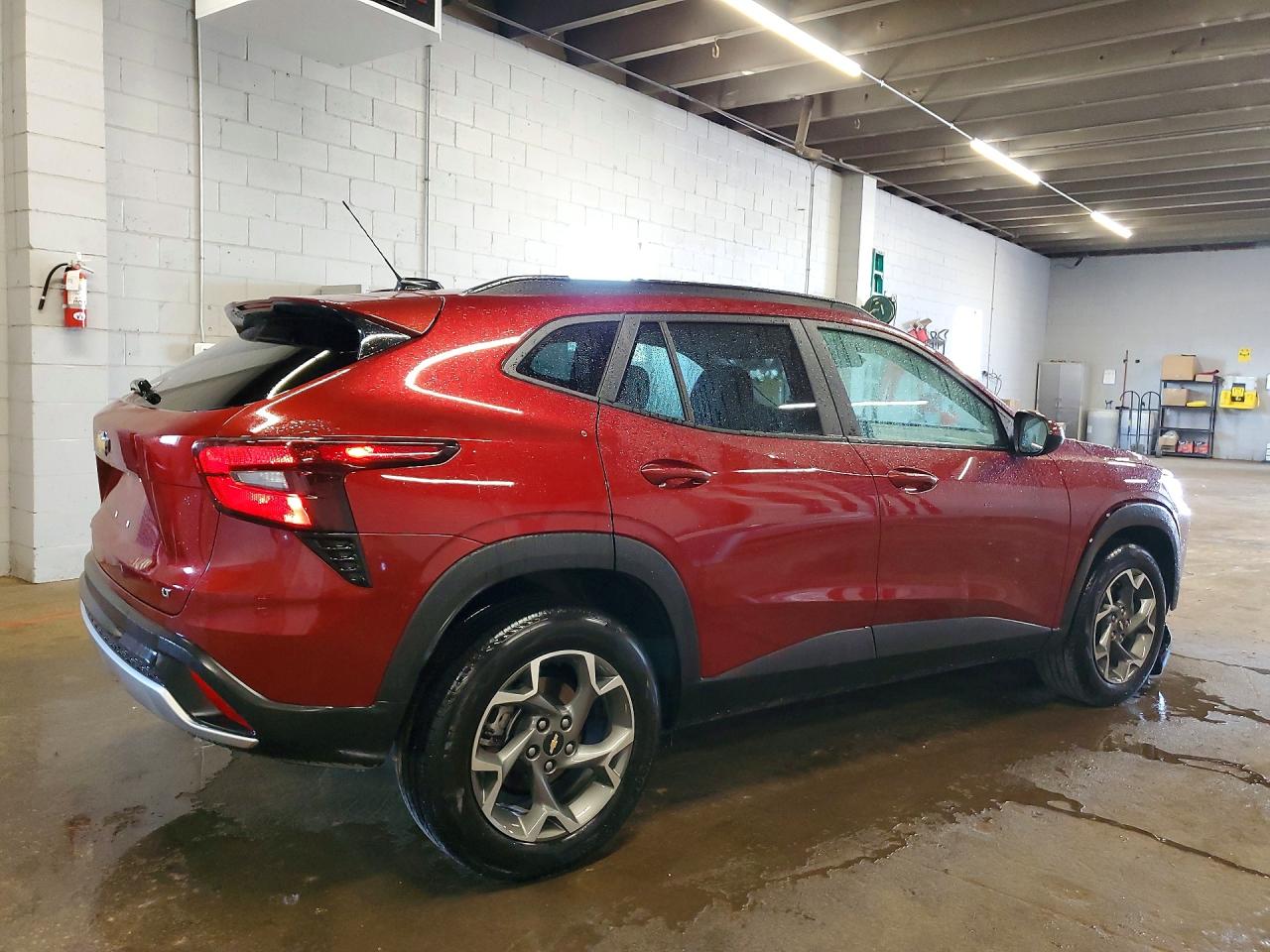 2025 Chevrolet Trax 1lt Burgundy vin: KL77LHEPXSC266117
