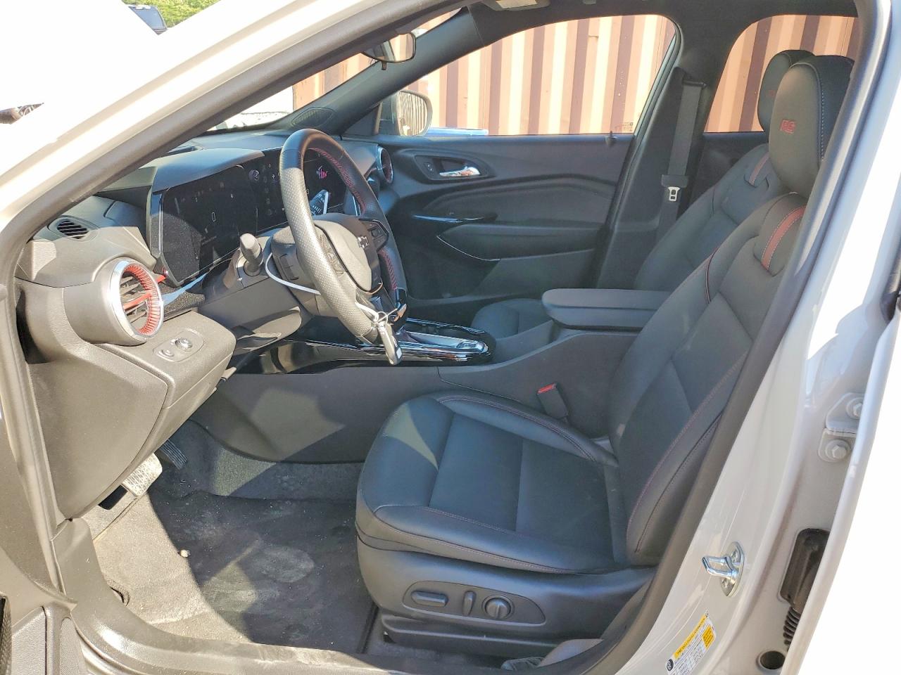 2026 Chevrolet Trax 2rs Cream vin: KL77LJEP2TC034104