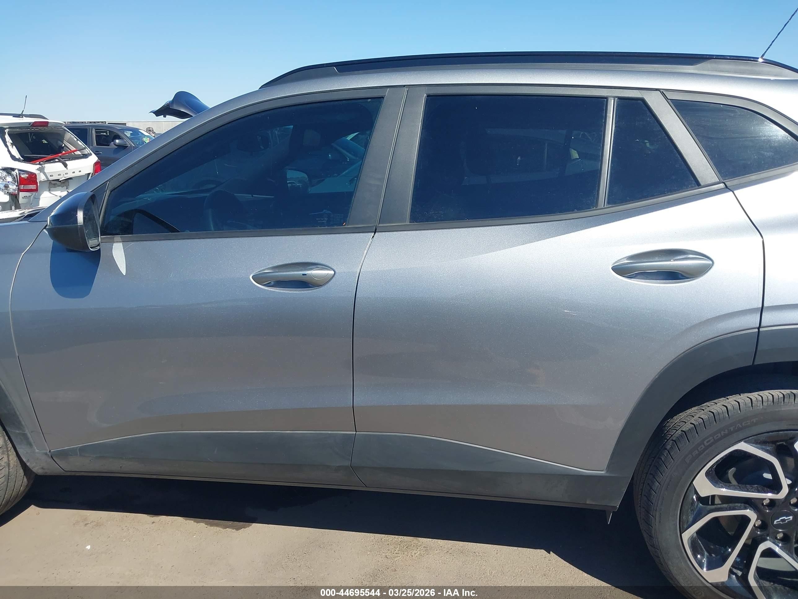 2025 Chevrolet Trax Fwd 2rs Silver vin: KL77LJEP7SC173871