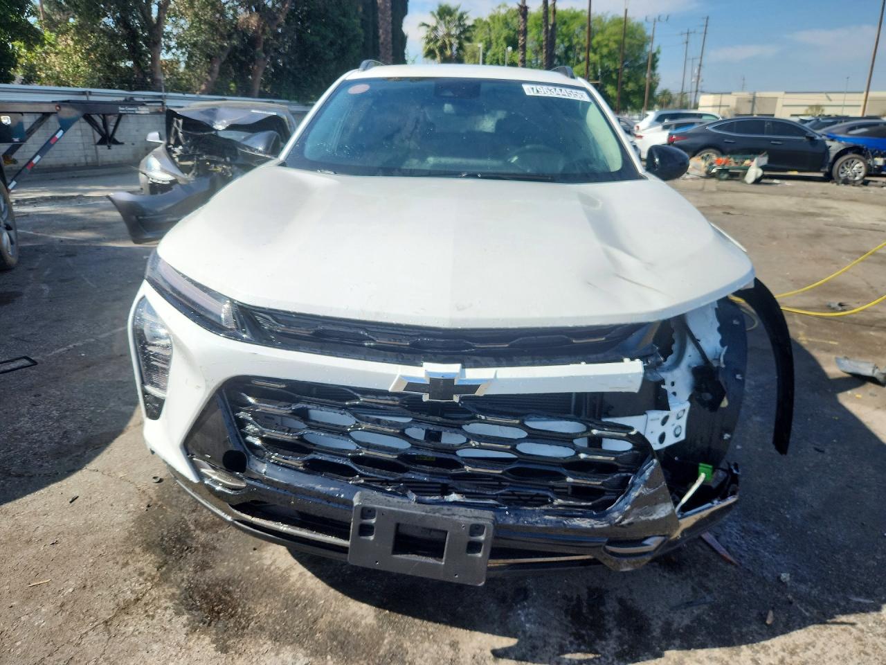 2025 Chevrolet Trax Activ White vin: KL77LKEP1SC121433