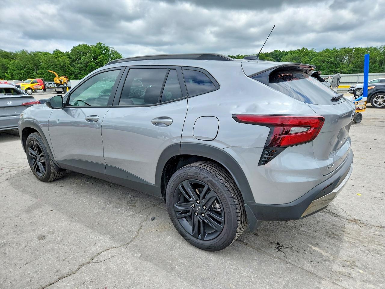 2026 Chevrolet Trax Activ Gray vin: KL77LKEP2TC050986